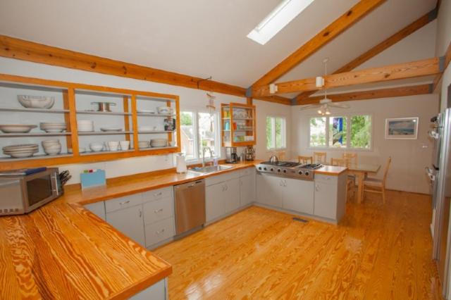 Sail Away - Croatan VB home with billiards table