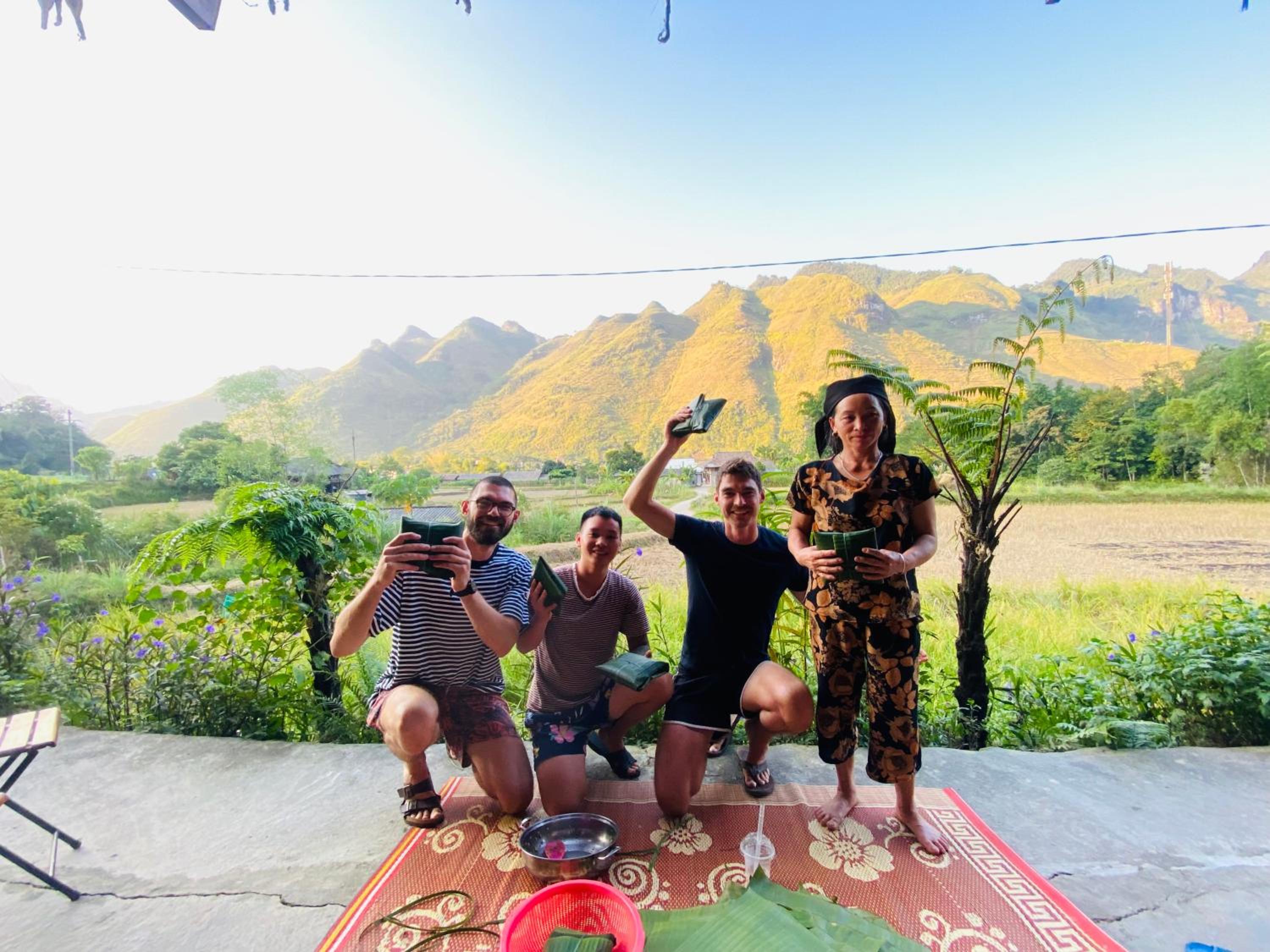 Du Gia Field View Homestay
