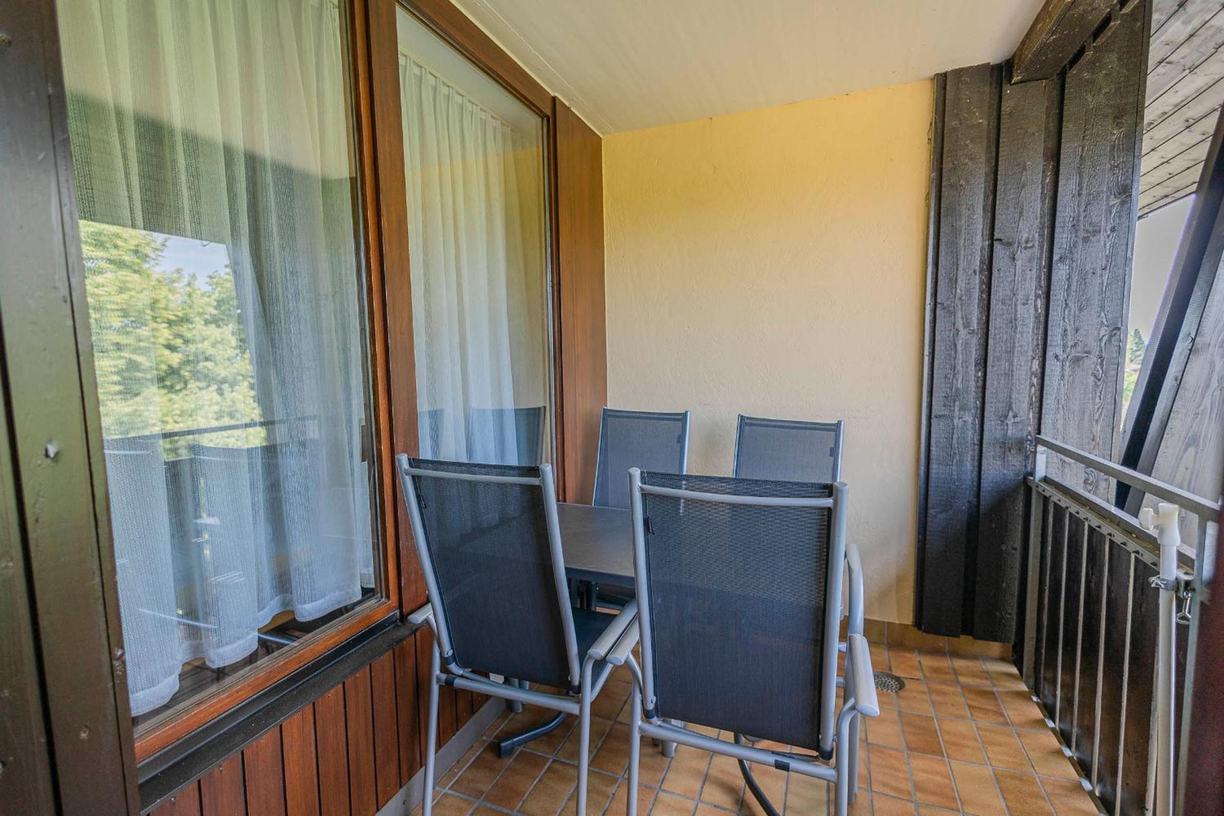 Ferienwohnpark Immenstaad am Bodensee Zwei-Zimmer-Apartment 55 30