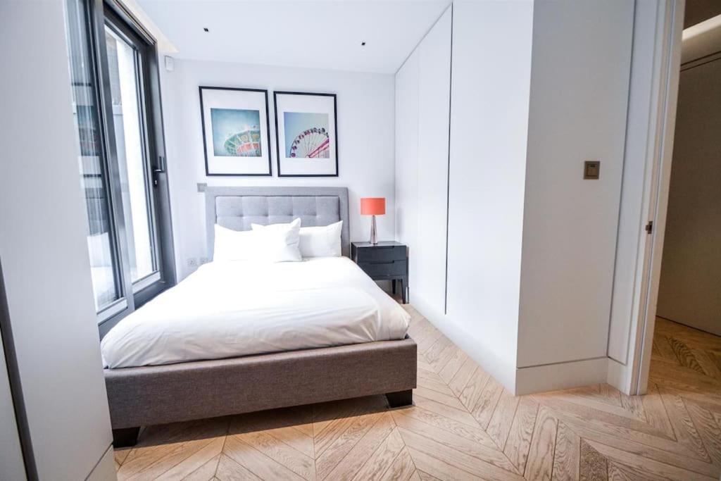 Stunning 2 bedroom apartment with terrace view 4