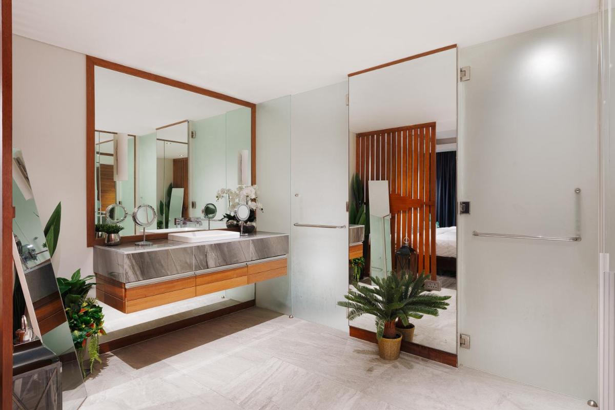 Bluepoint Seaview Patong 818 view 5