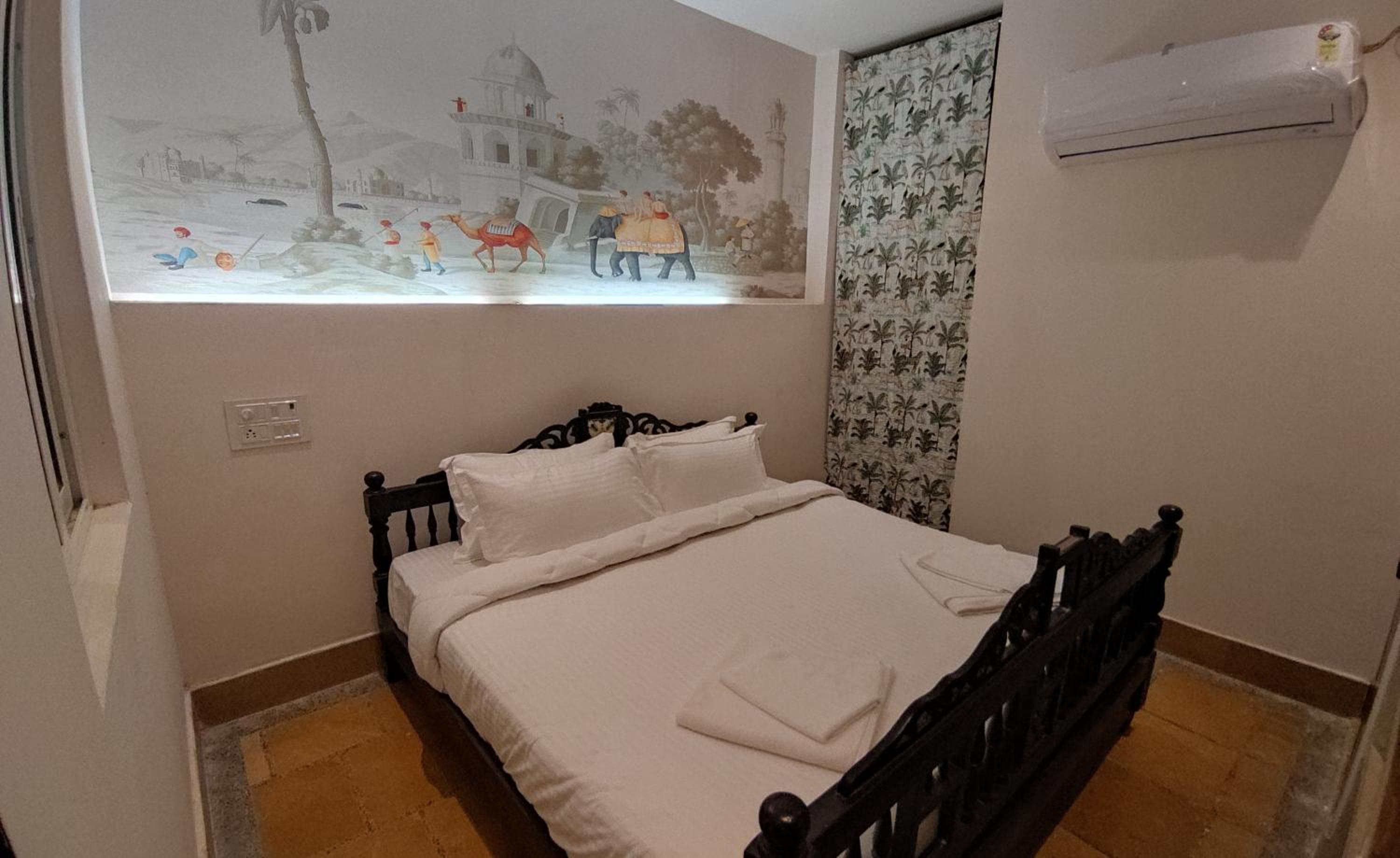 Kiran Apartment