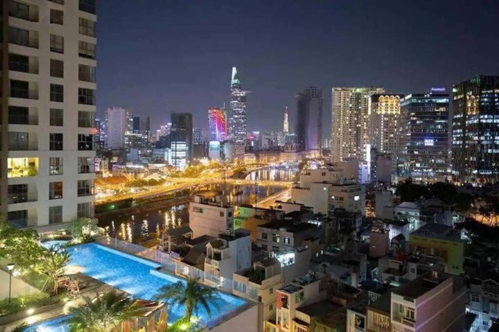 3 Bed-Millennium Apartment (Pool+Netflix)-Ivyhouse