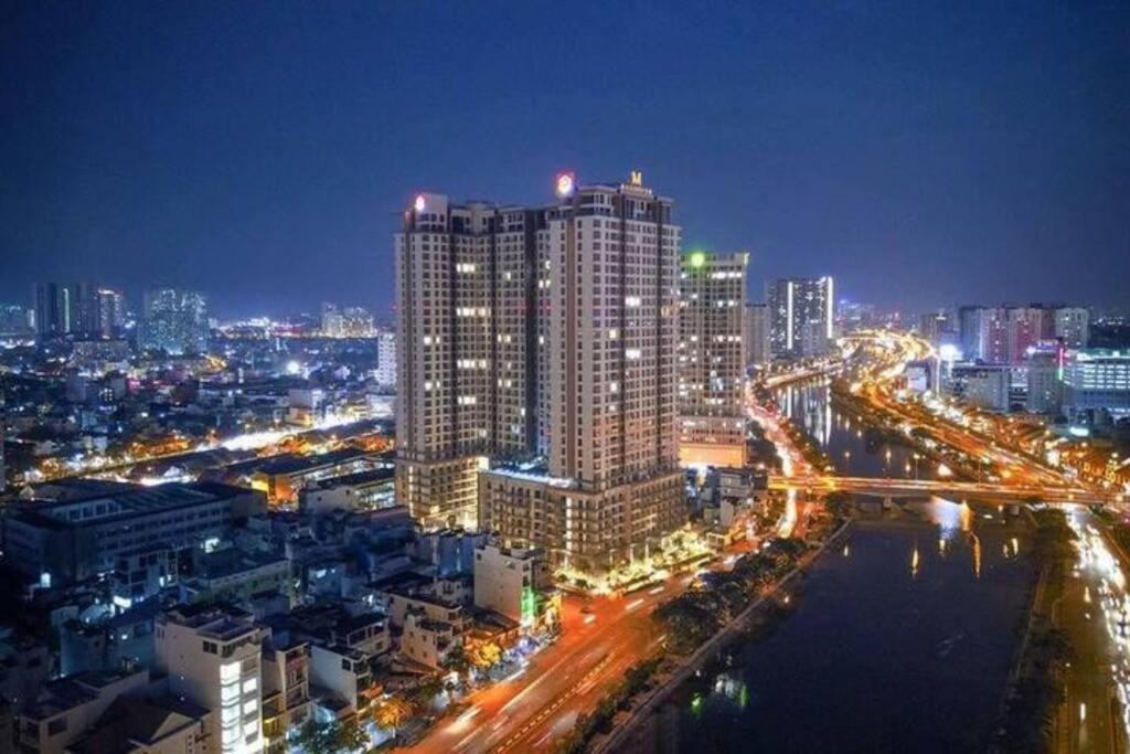 3 Bed-Millennium Apartment (Pool+Netflix)-Ivyhouse