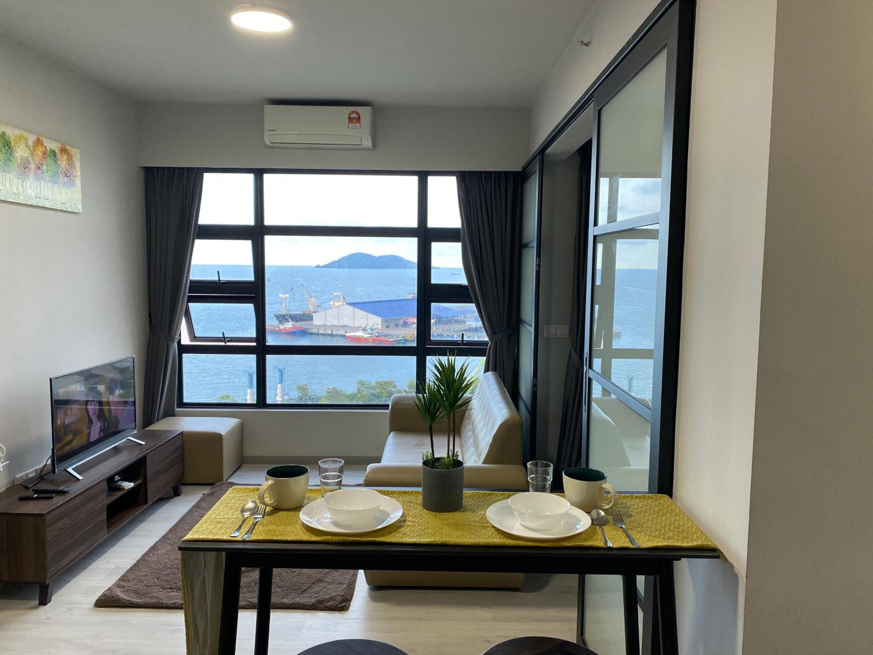 Vm Condo Seaview at Jesselton Quay photo 5