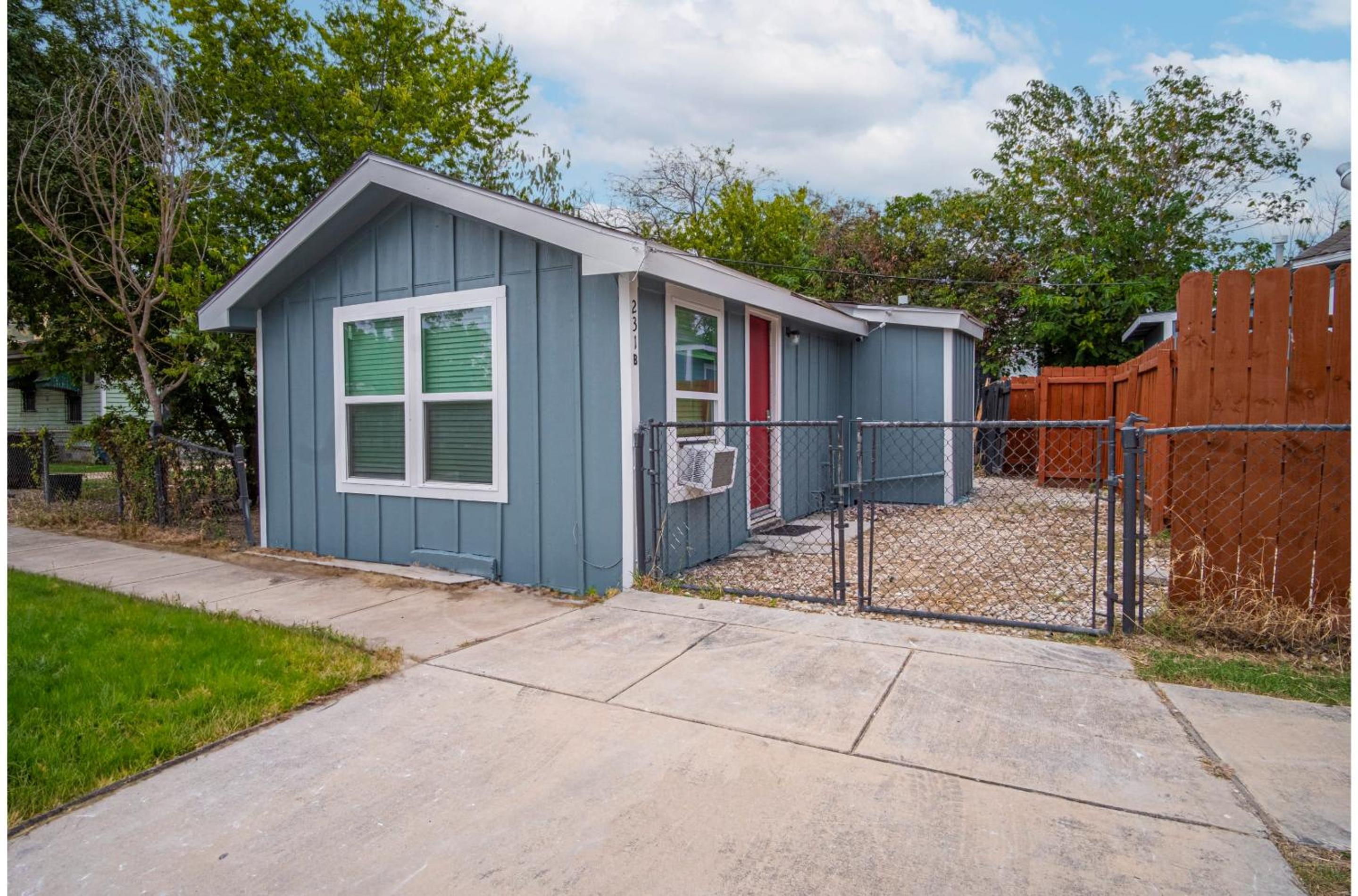 Downtown Accessible New 1BR1BA Cozy Studio view 2