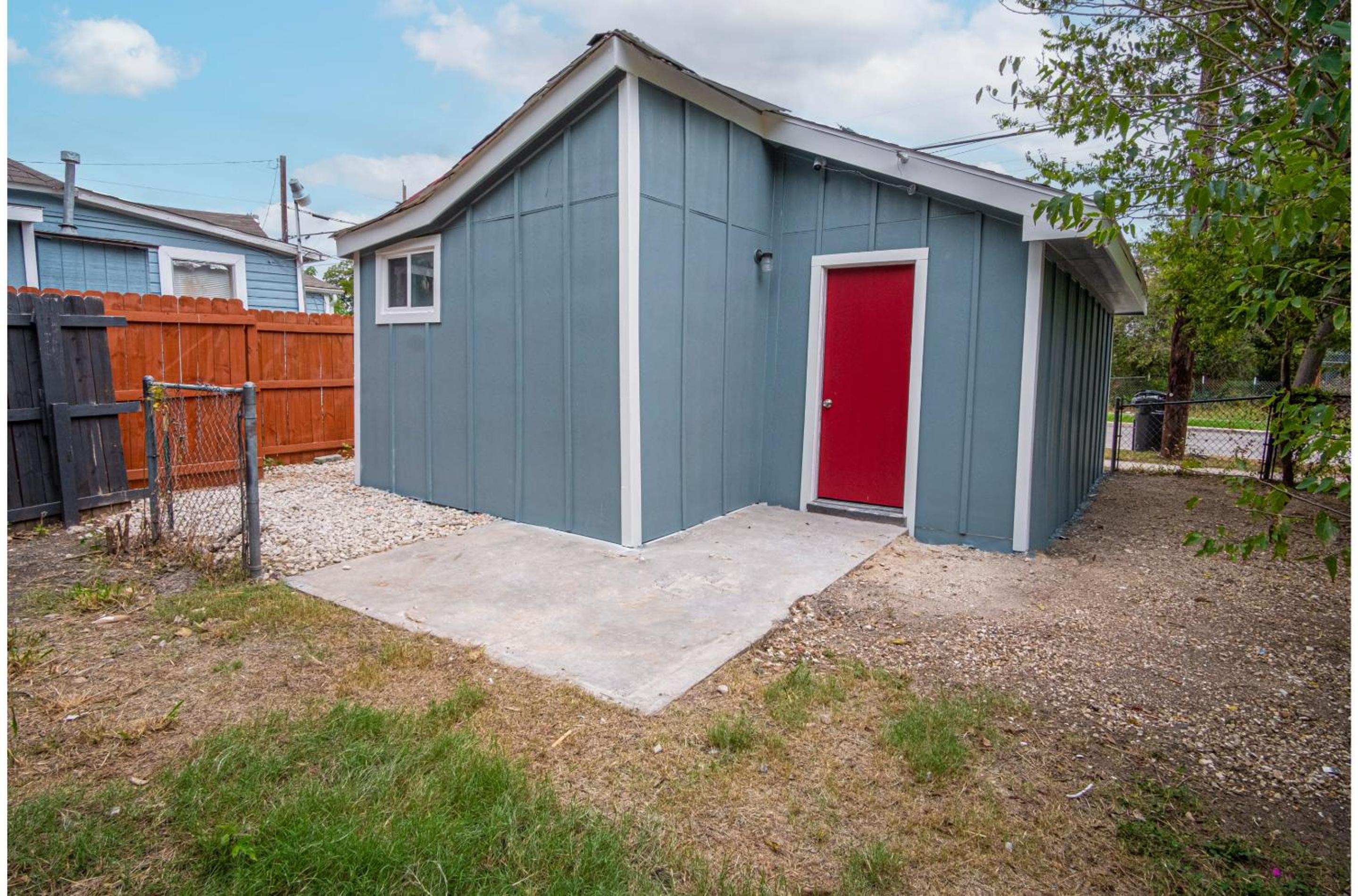 Downtown Accessible New 1BR1BA Cozy Studio view 4