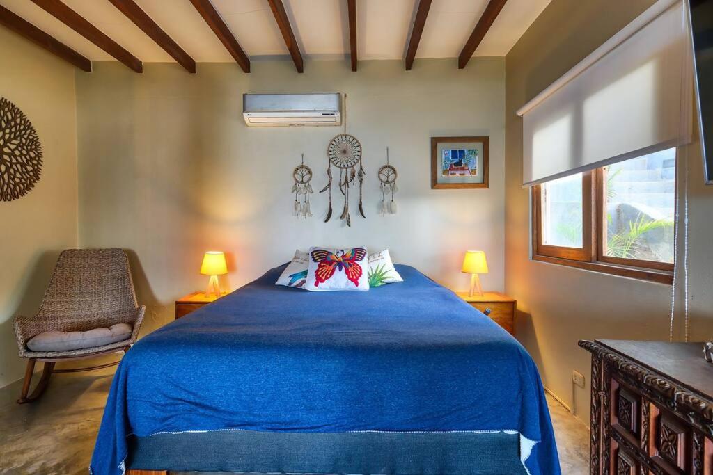 Marmot Hill Apartment, loft for 2, Las Pocitas view 2