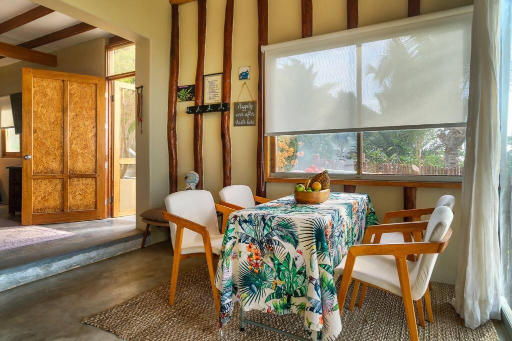 Marmot Hill Apartment, loft for 2, Las Pocitas view 3