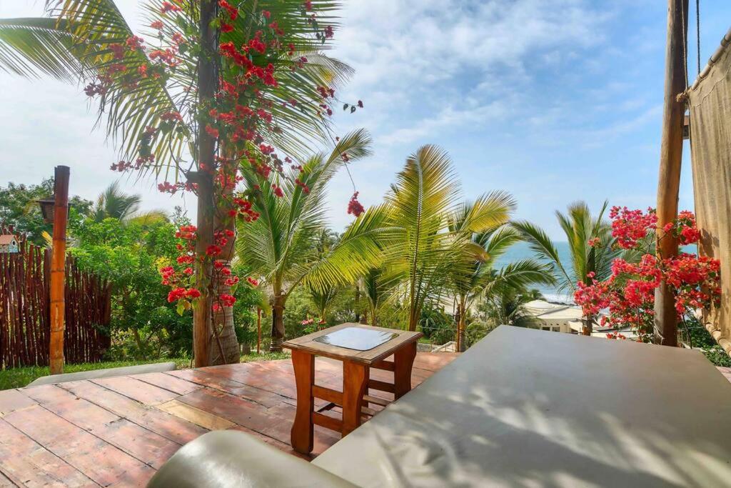 Marmot Hill Apartment, loft for 2, Las Pocitas view 4