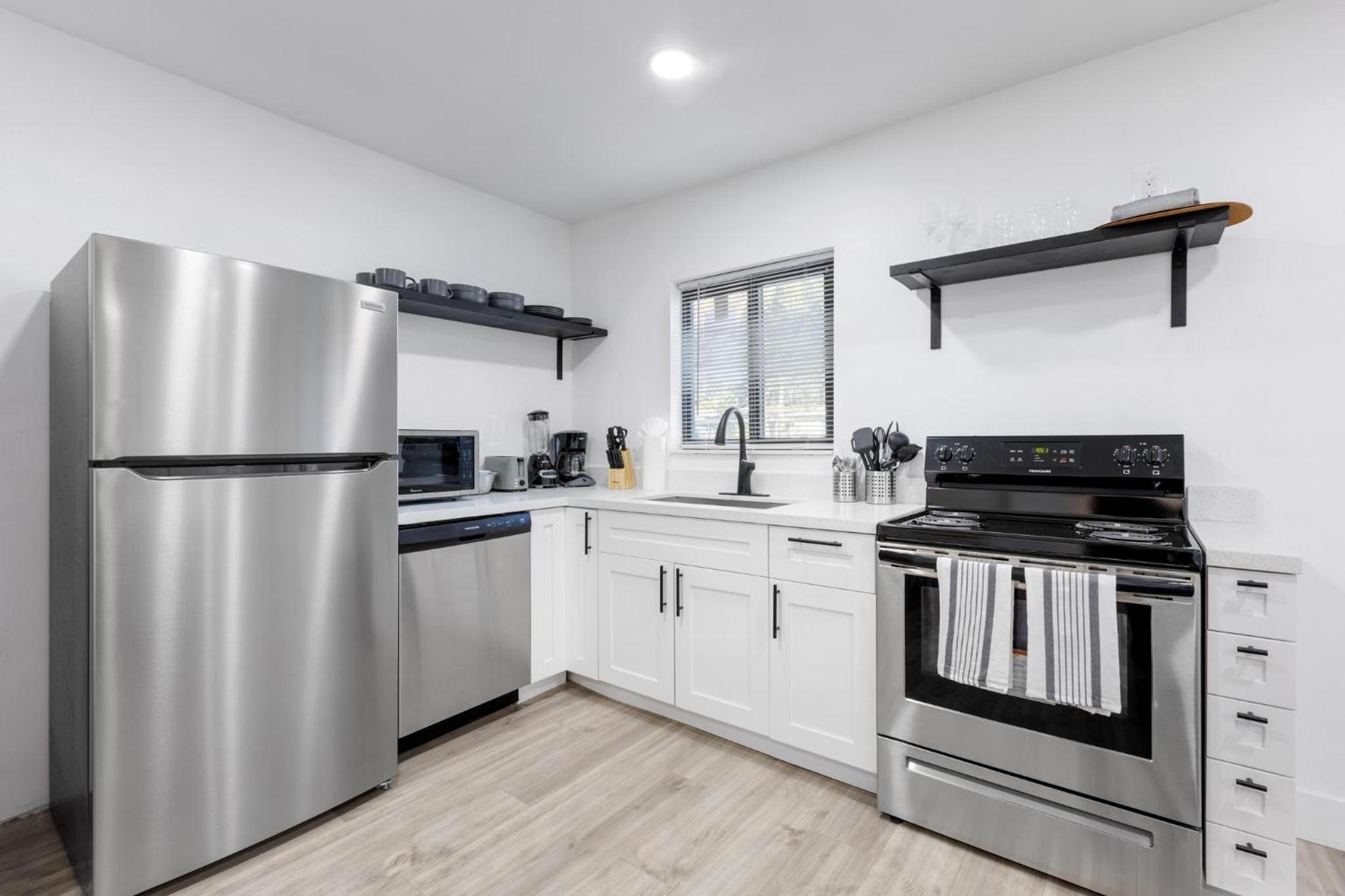 Sun Getaway Rentals view 5