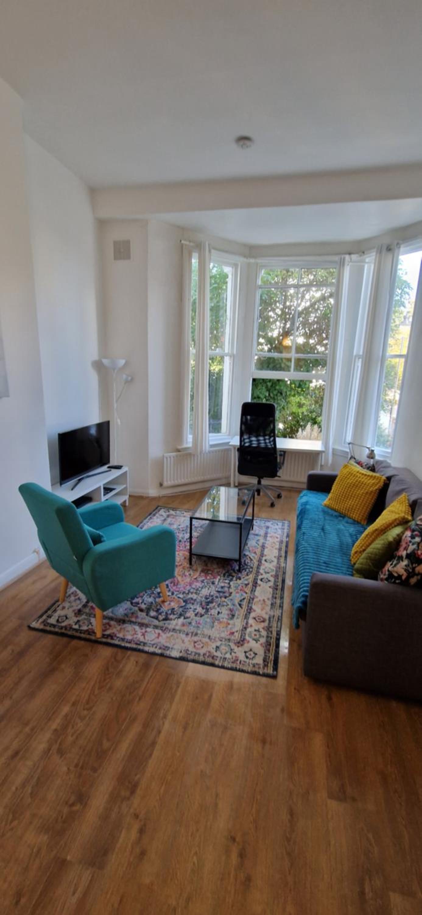 Primrose Hill - Charming, Cosy, 2 Double Bedrooms Apartment