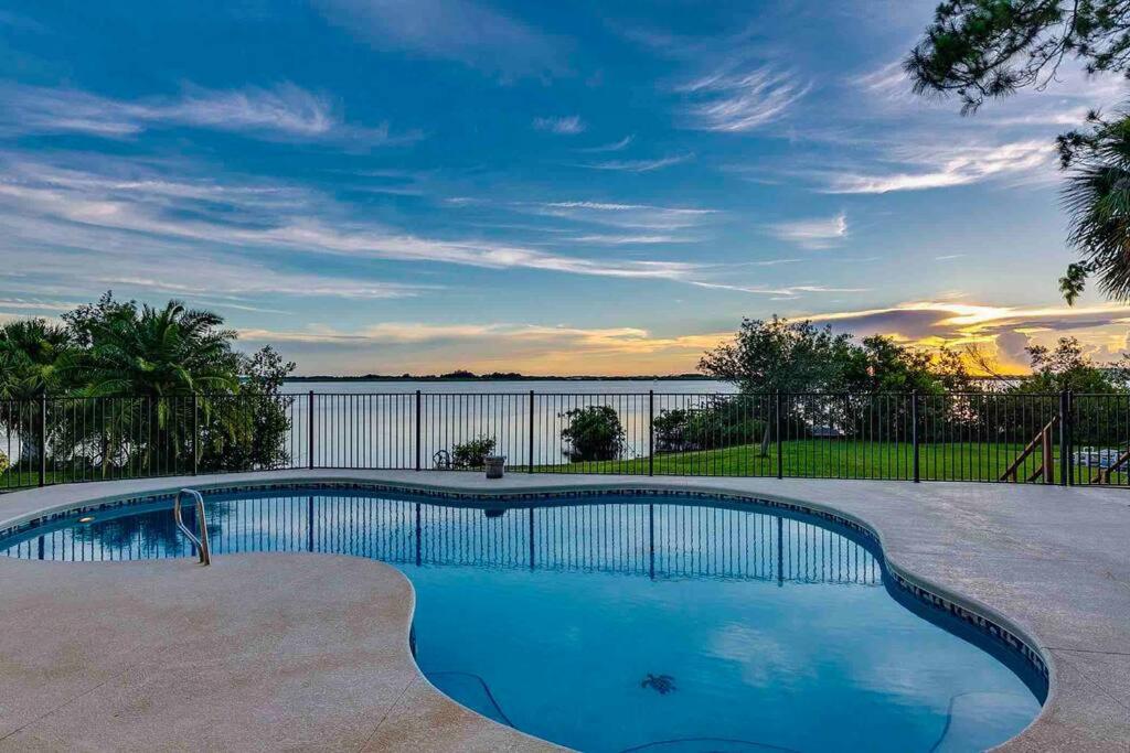 Tropical Riverfront Paradise - Gorgeous Sunset Views view 4