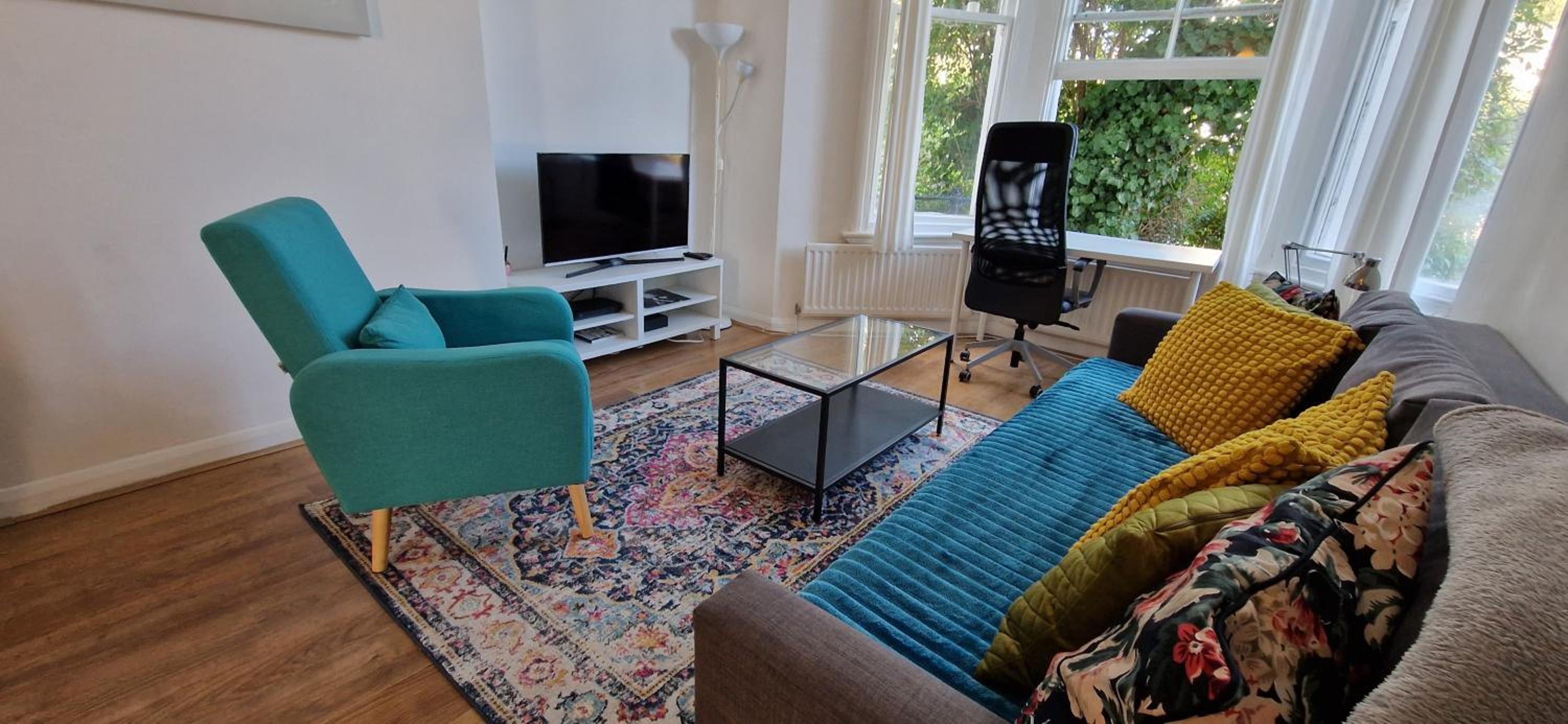 Primrose Hill - Charming, Cosy, 2 Double Bedrooms Apartment
