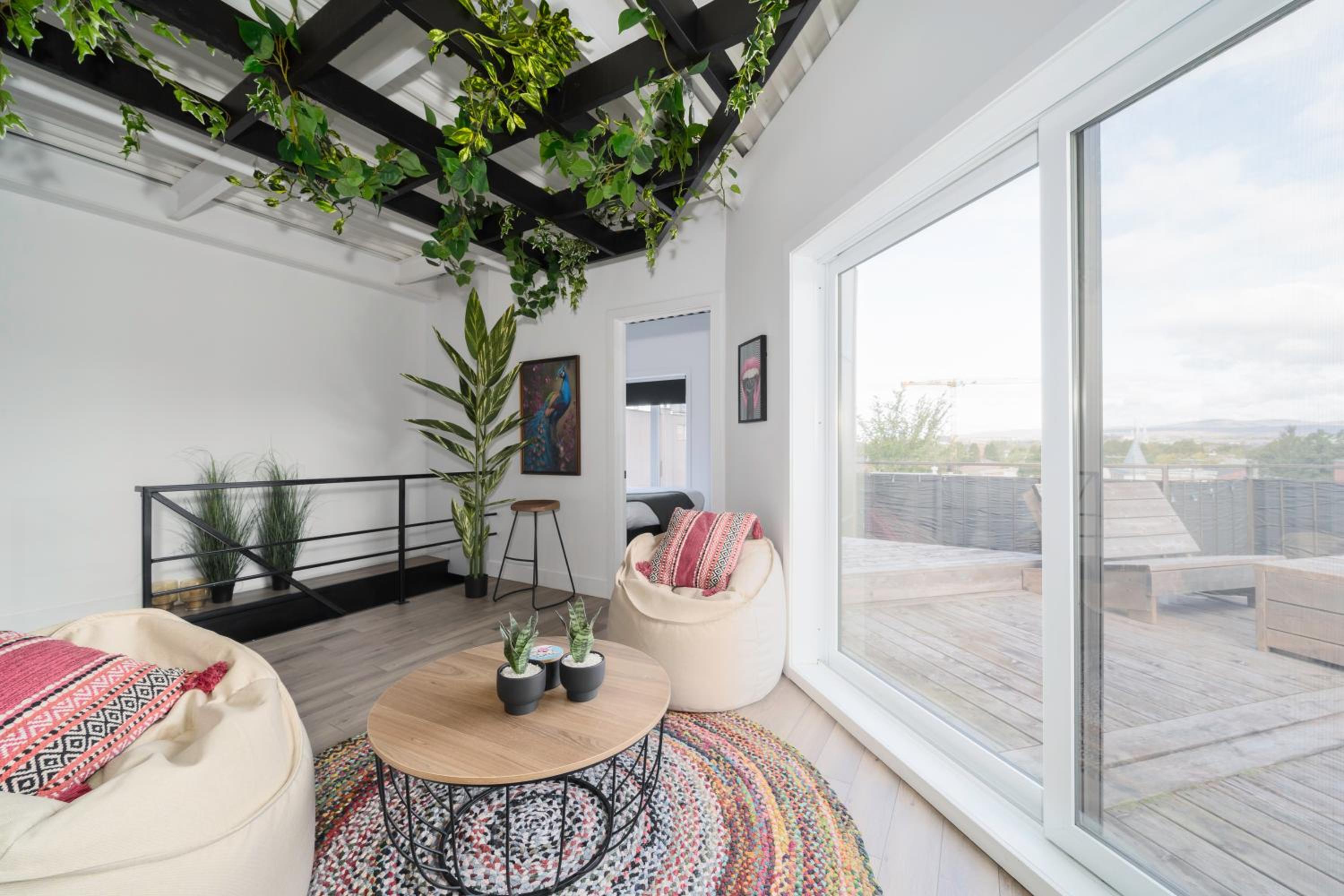 Heaven's Garden / / Luxury penthouse downtown