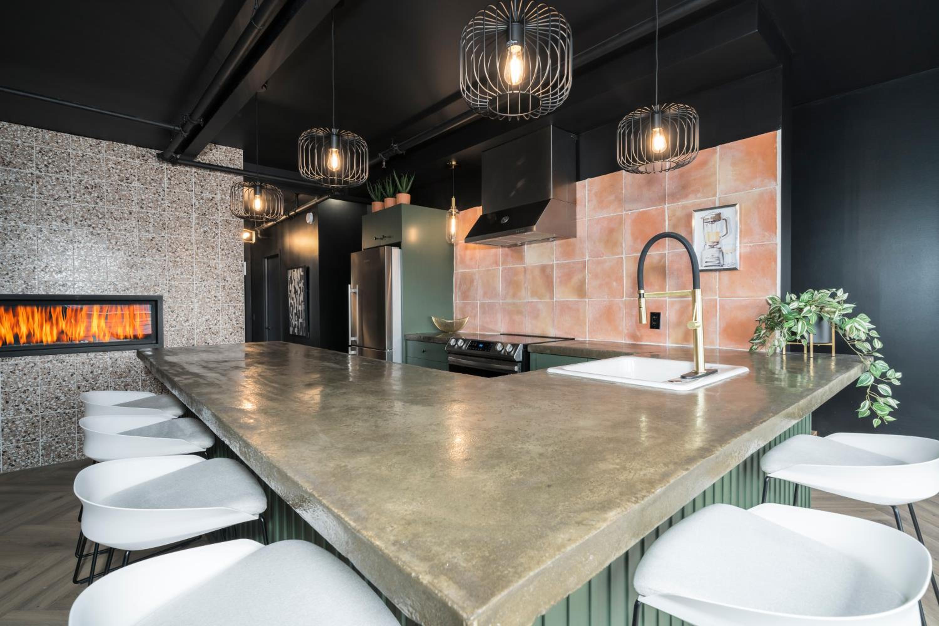 Heaven's Garden / / Luxury penthouse downtown