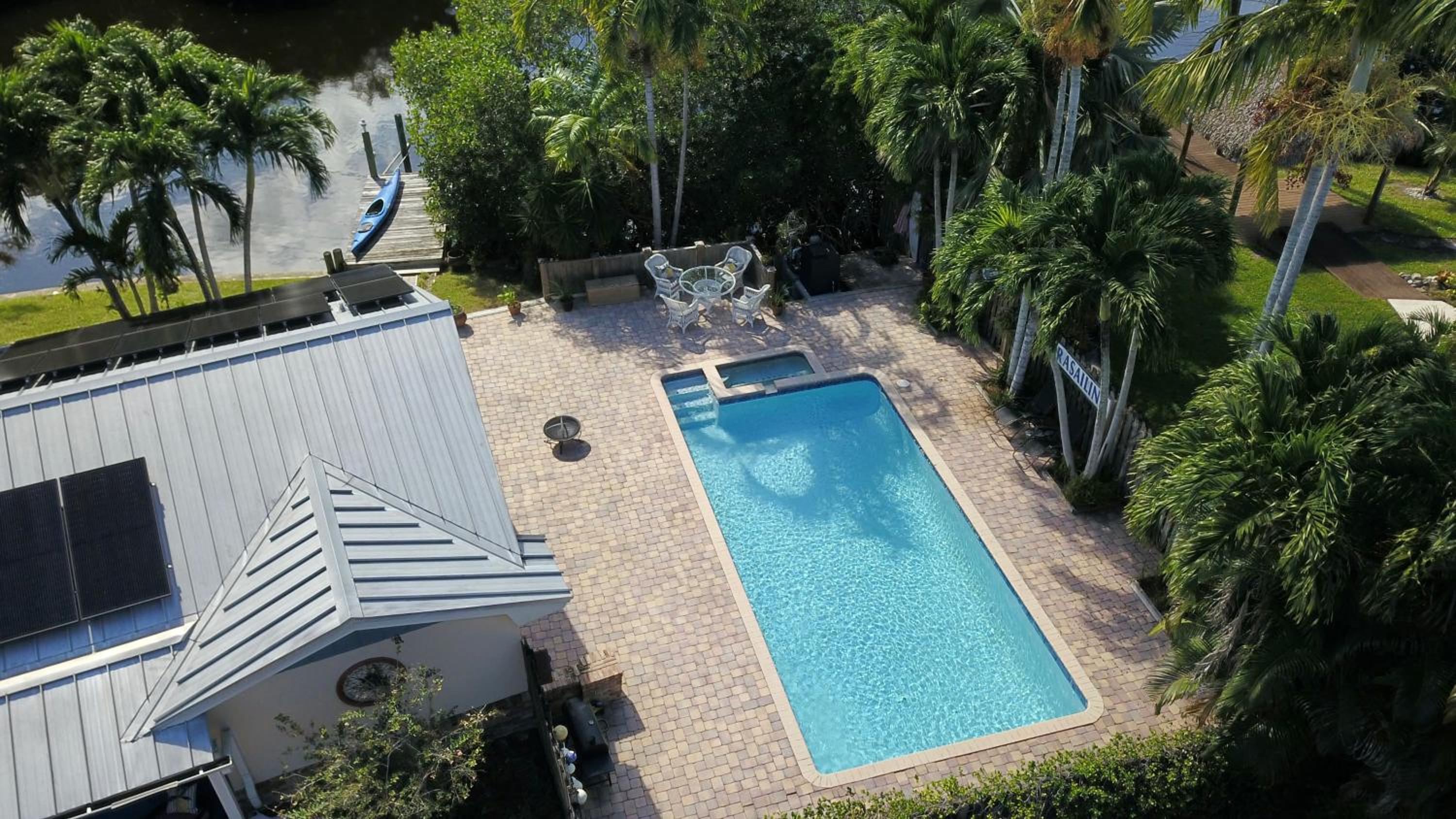 West Palm Beach Vacations - Jupiter Waterfront Cottage w/ Pool - Property Image 3