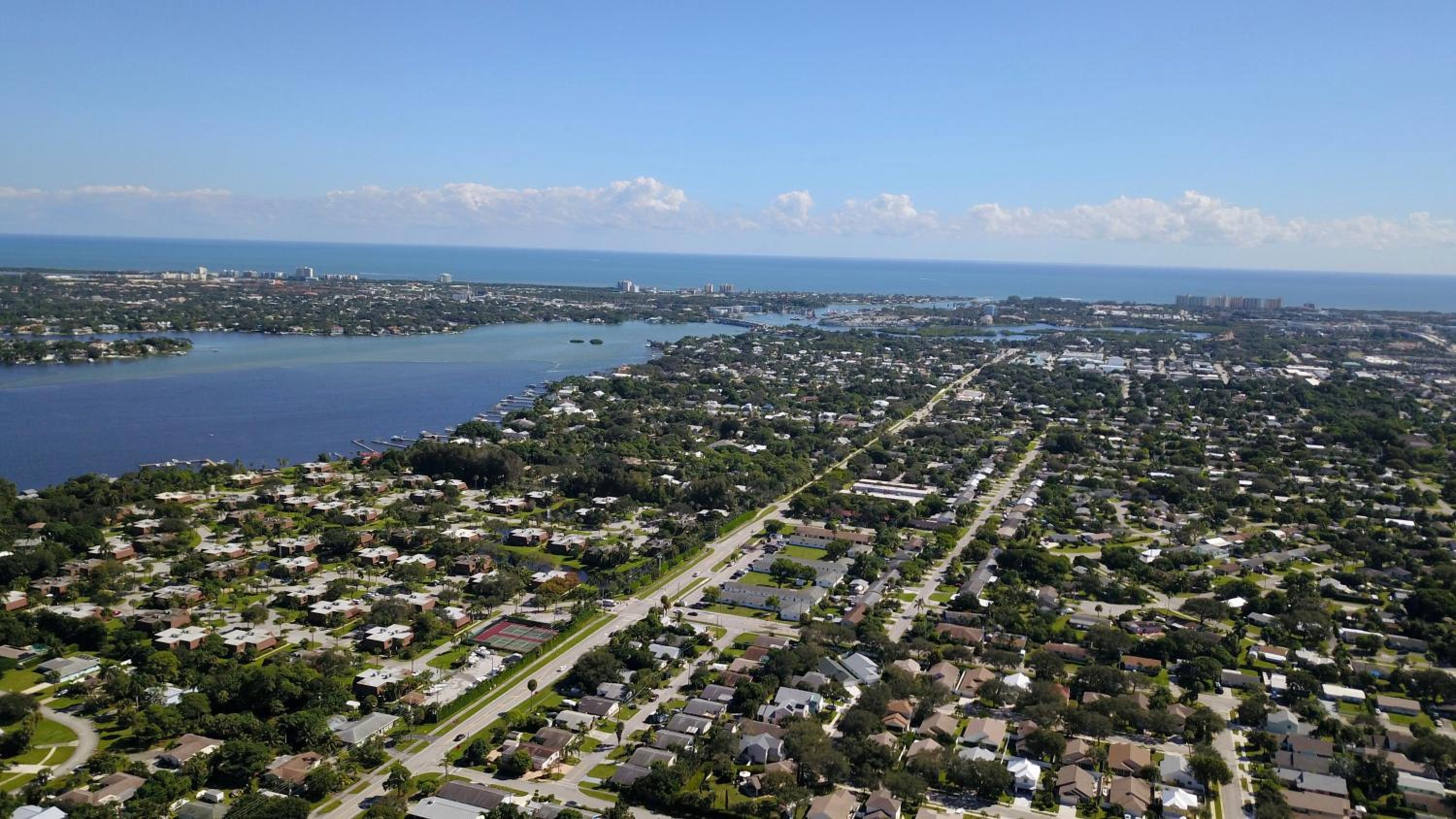 West Palm Beach Vacations - Jupiter Waterfront Cottage w/ Pool - Property Image 4