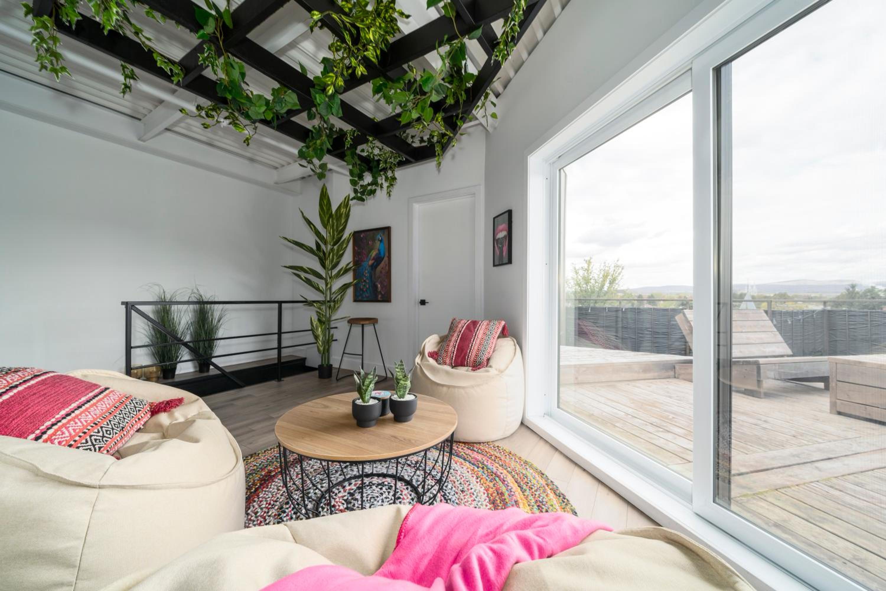 Heaven's Garden / / Luxury penthouse downtown