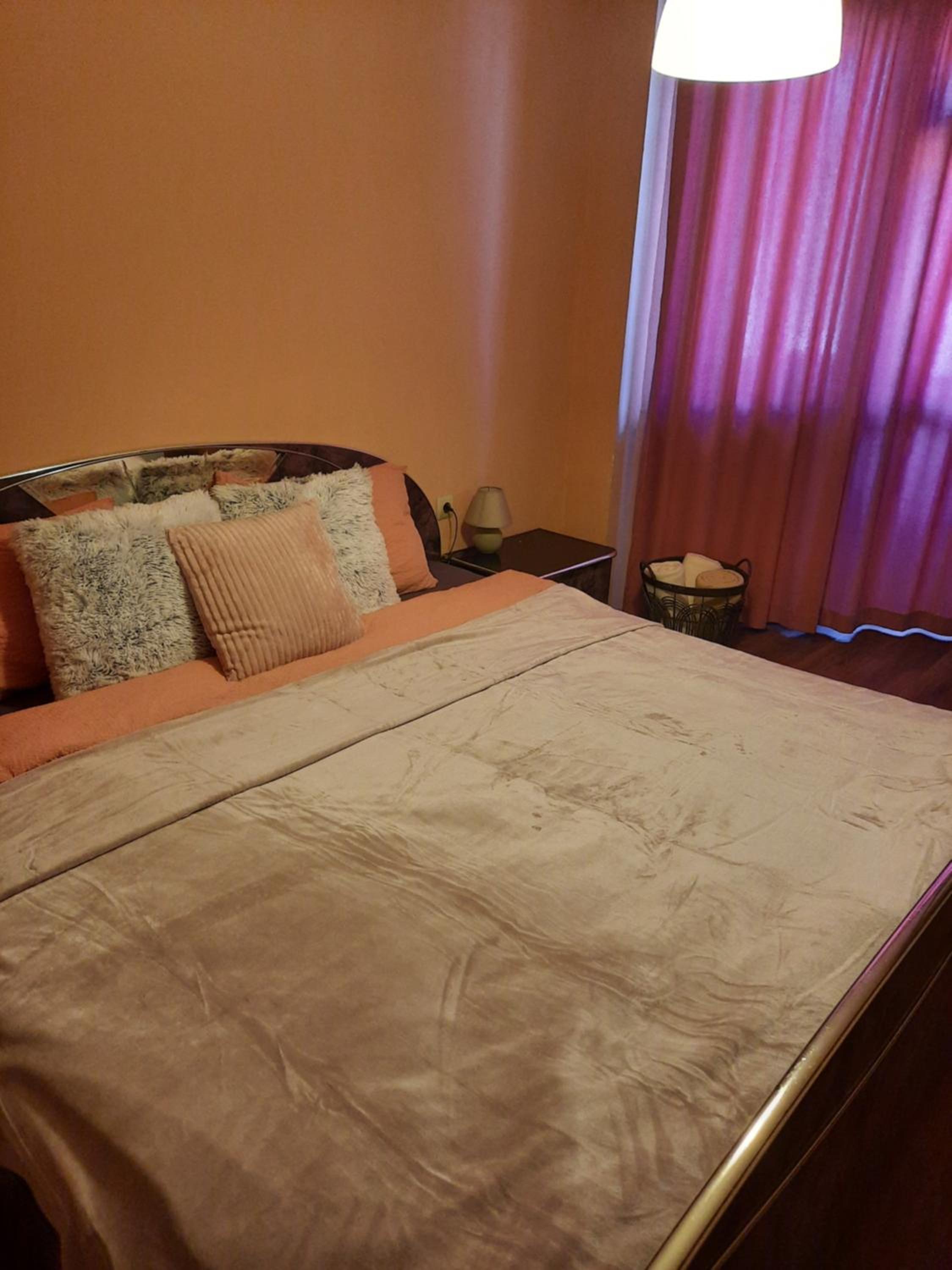 Eleny home