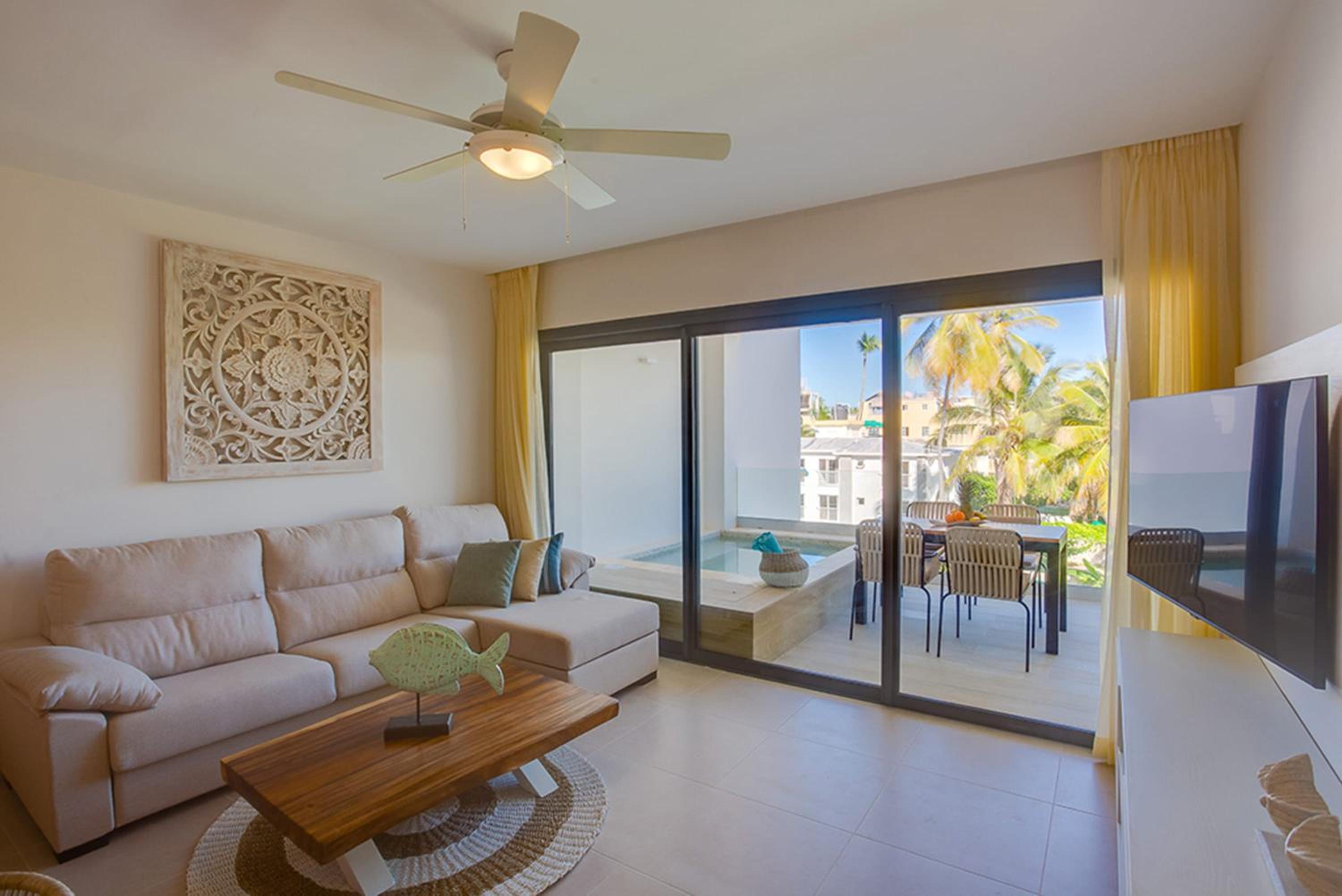 Super spacious condo with private picuzzi view 4