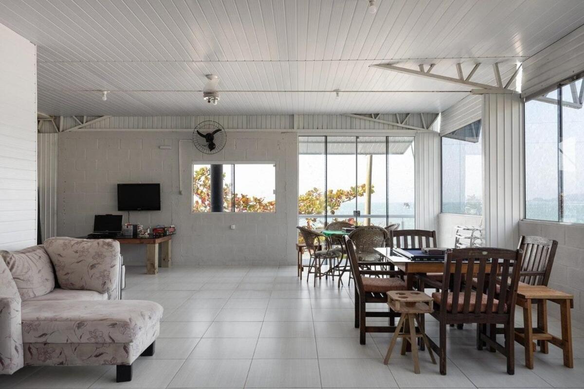 Pé na areia Armação da Piedade Casa Pé na Areia Frente Mar Gov Celso Ramos
