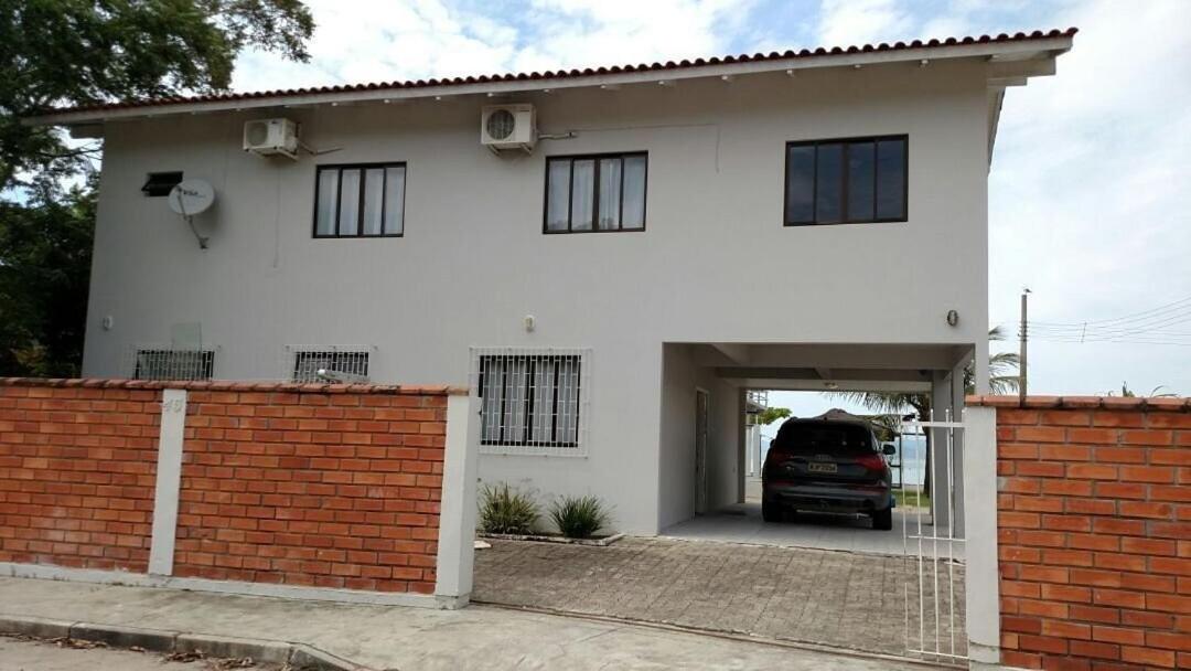 Pé na areia Armação da Piedade Casa Pé na Areia Frente Mar Gov Celso Ramos