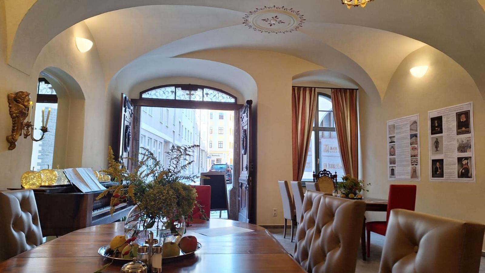 Stadtpalais Familien-Suite 4 Zimmer mit Galerie maximal 6 Personen