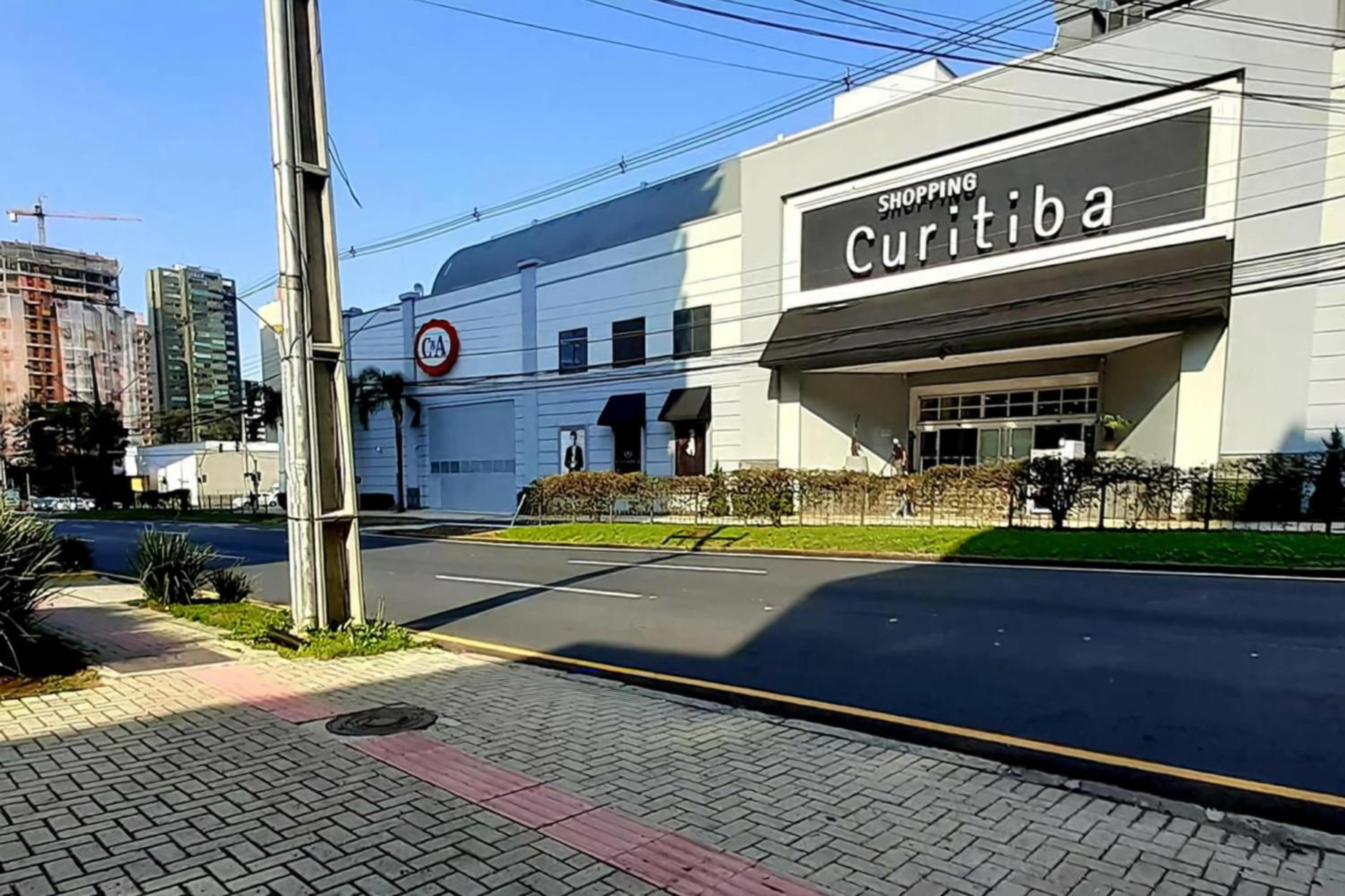 Acolhedor Studio no Batel/Água Verde em frente ao Shopping Curitiba