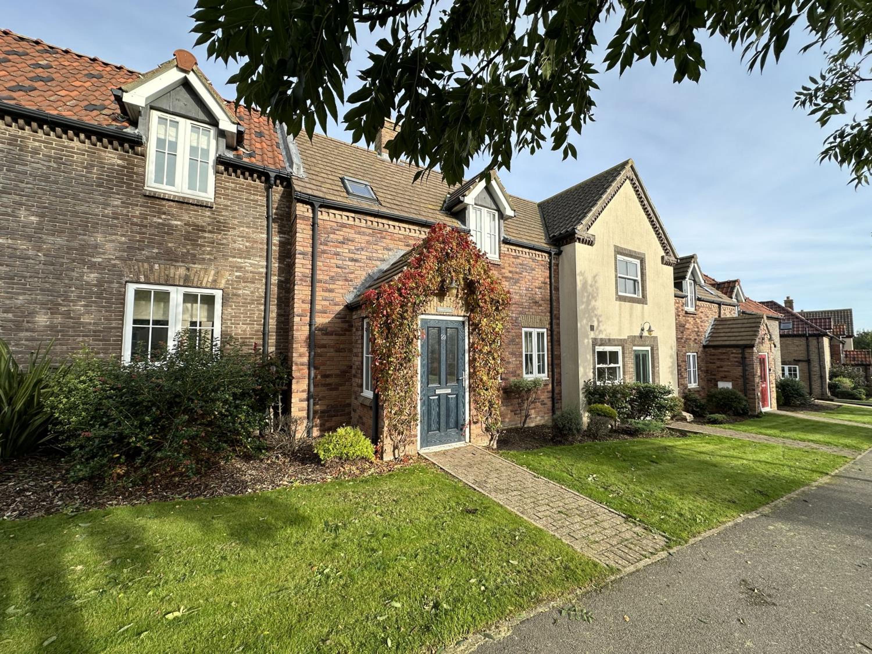 Willow Cottage - Part of the The Bay Filey Holiday Village with pool, gym and direct beach access, pub, restaurant, tennis and meadows walks
