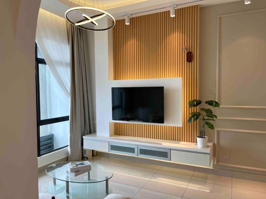 FrenchStyle 2BR Apt near MRT velocity ikea mytown cheras