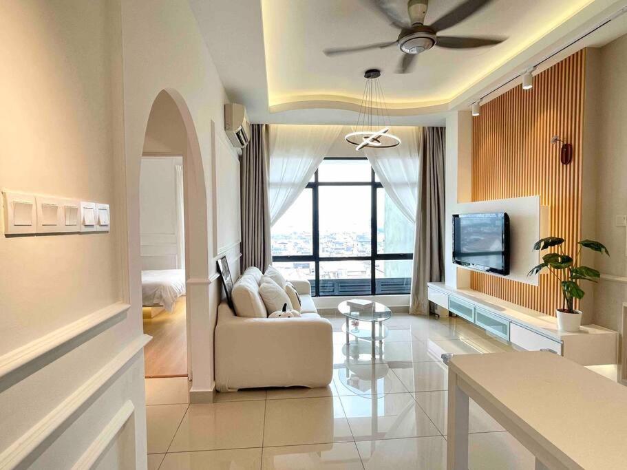 FrenchStyle 2BR Apt near MRT velocity ikea mytown cheras