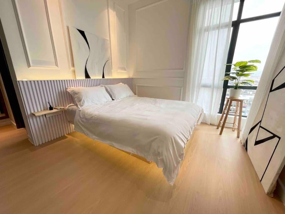 FrenchStyle 2BR Apt near MRT velocity ikea mytown cheras