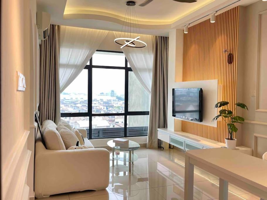 FrenchStyle 2BR Apt near MRT velocity ikea mytown cheras