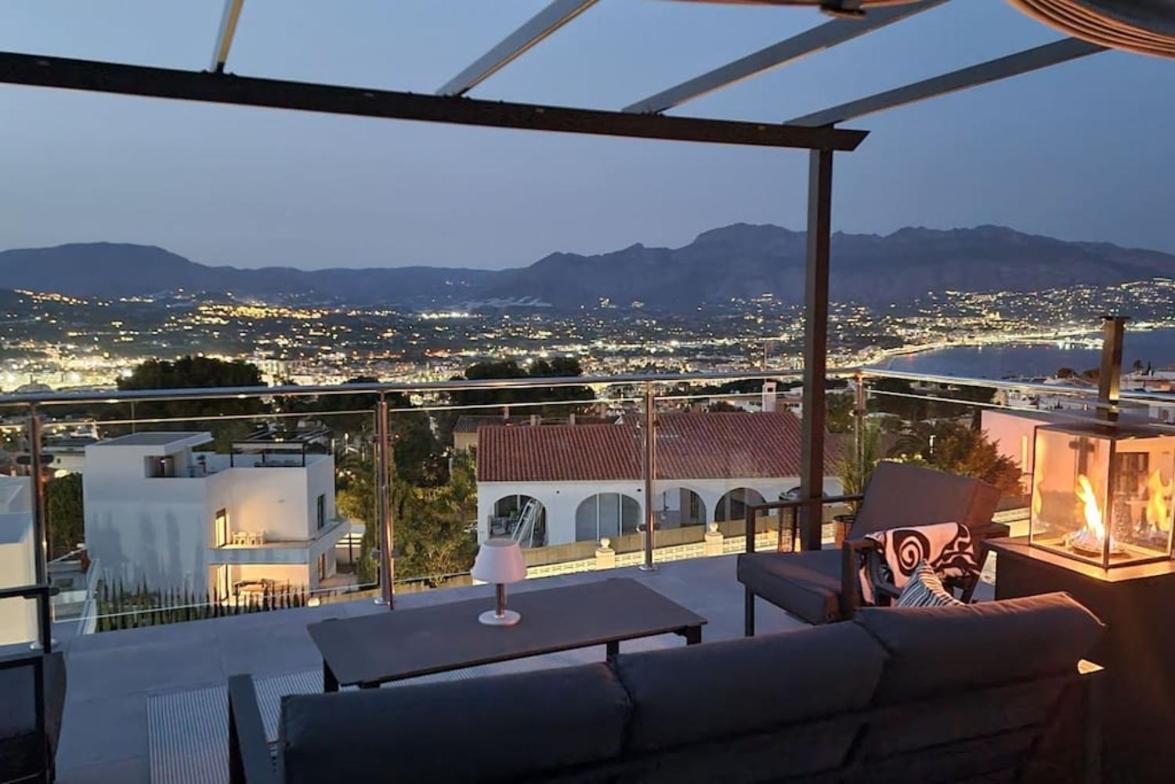 Magnificent view and pool