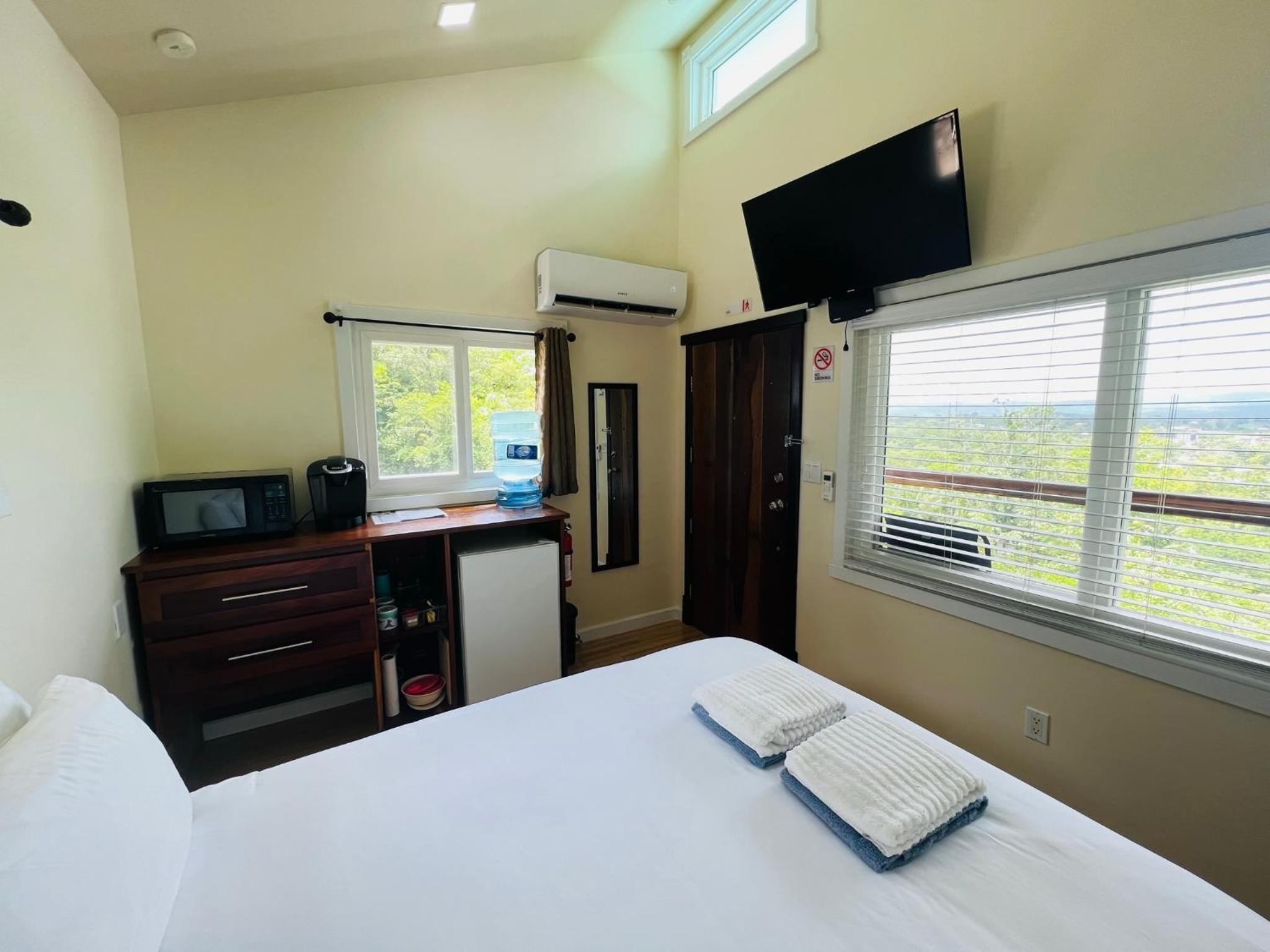 Cayo Vista Guest House