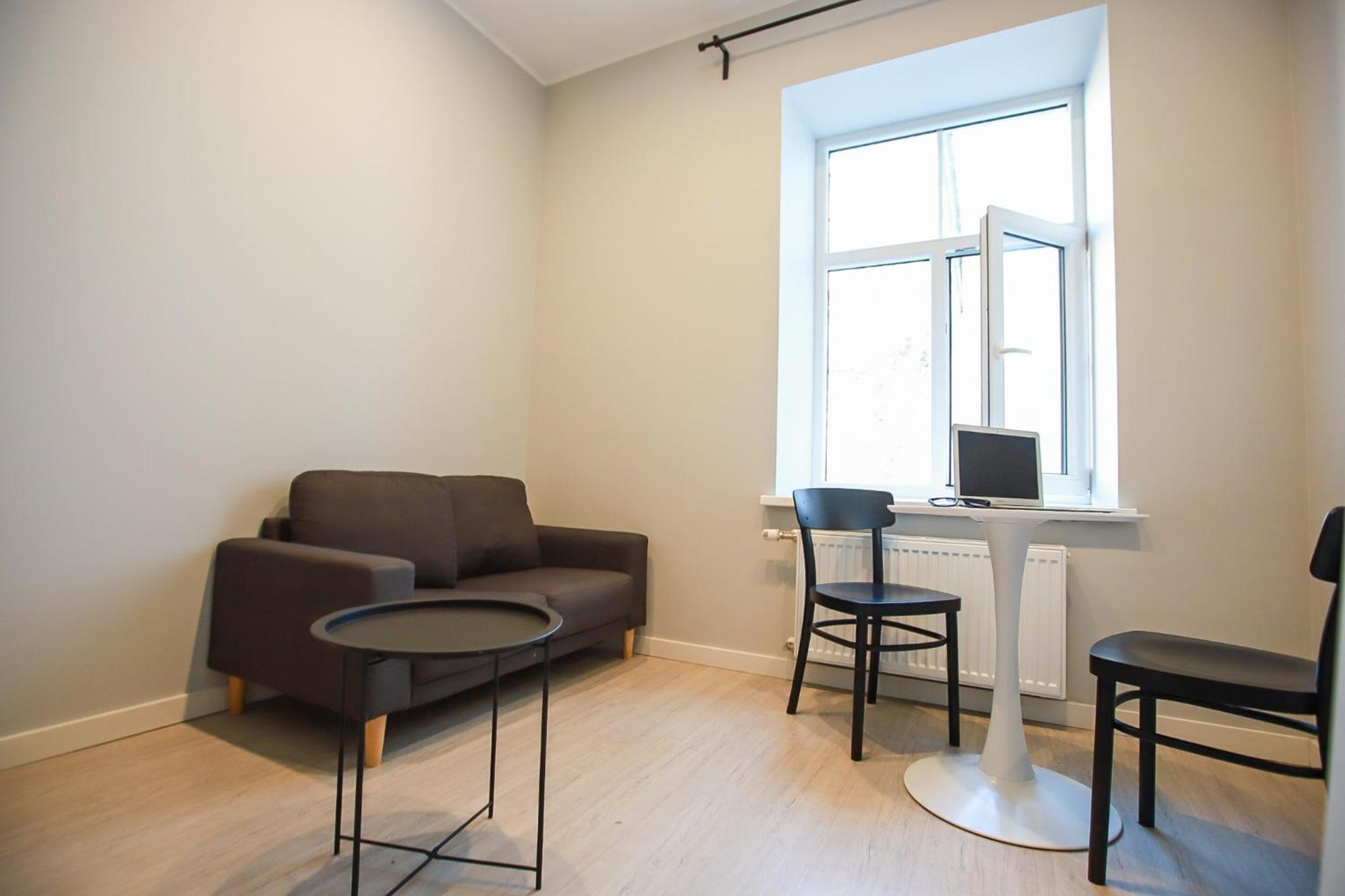 Loft style apartment in city centre near any public transportation view 3
