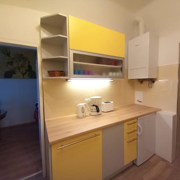Altbauwohnung neu saniert - für Familien geeignet