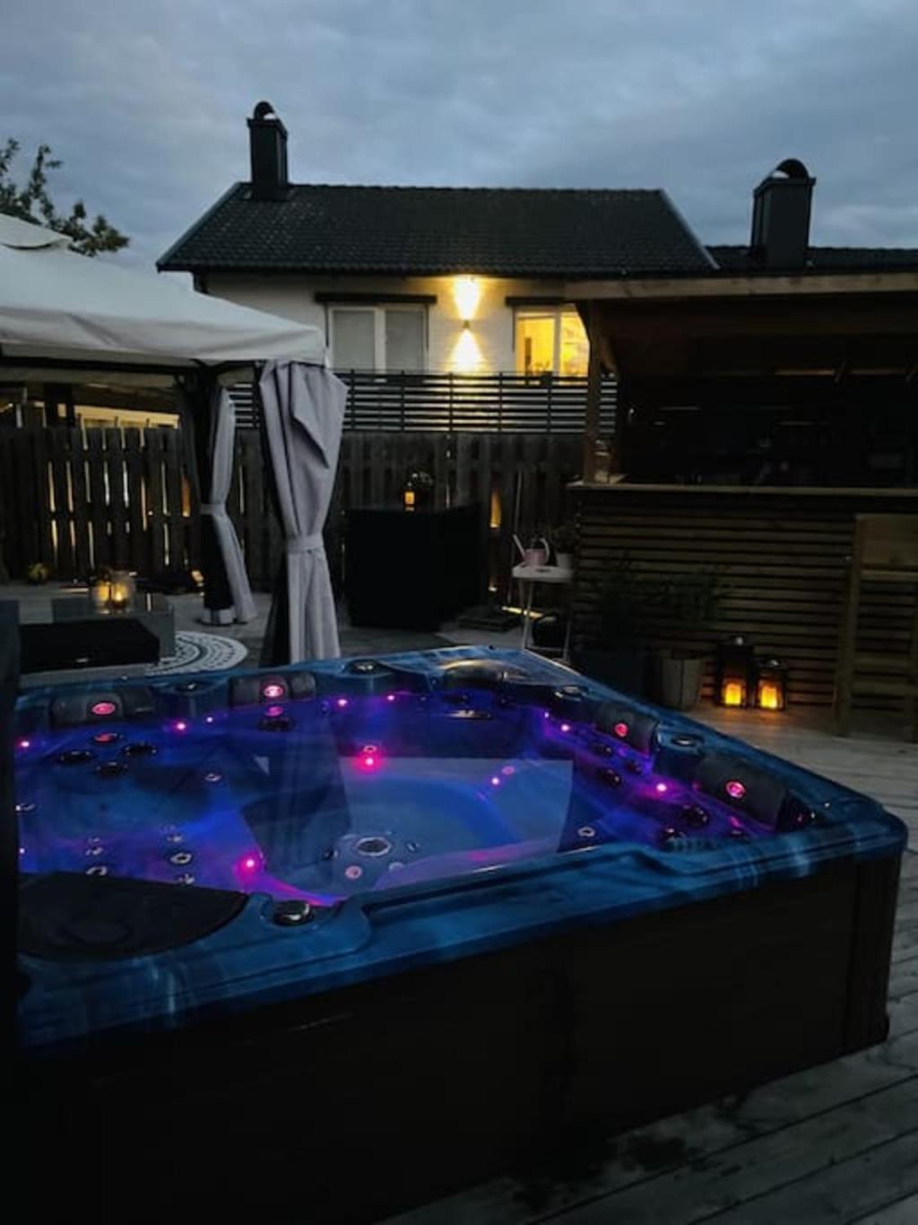 Central villa med extra allt. Pool, Bastu, Utekök view 5