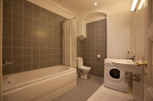 Tallinn Vacations - Old Town Tallinn Luxury Residence - Property Image 28
