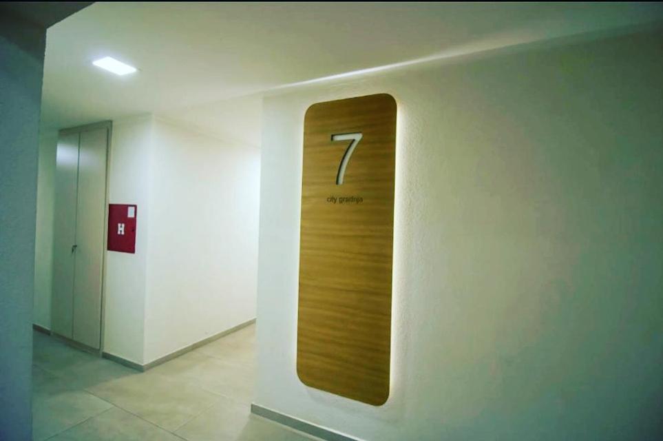 Premium Suite view 3
