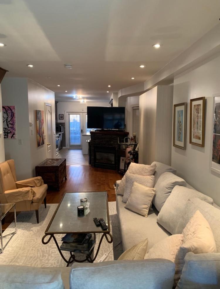 Comfortable Cozy and Convenient rooms for rent