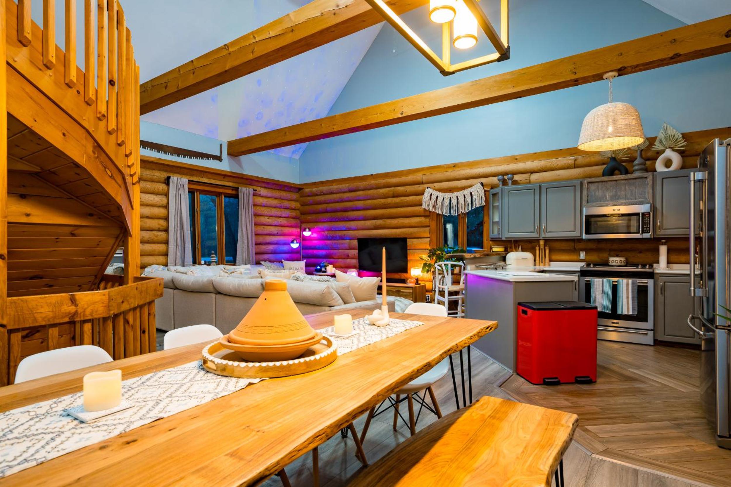 Cozy Cabin Inn