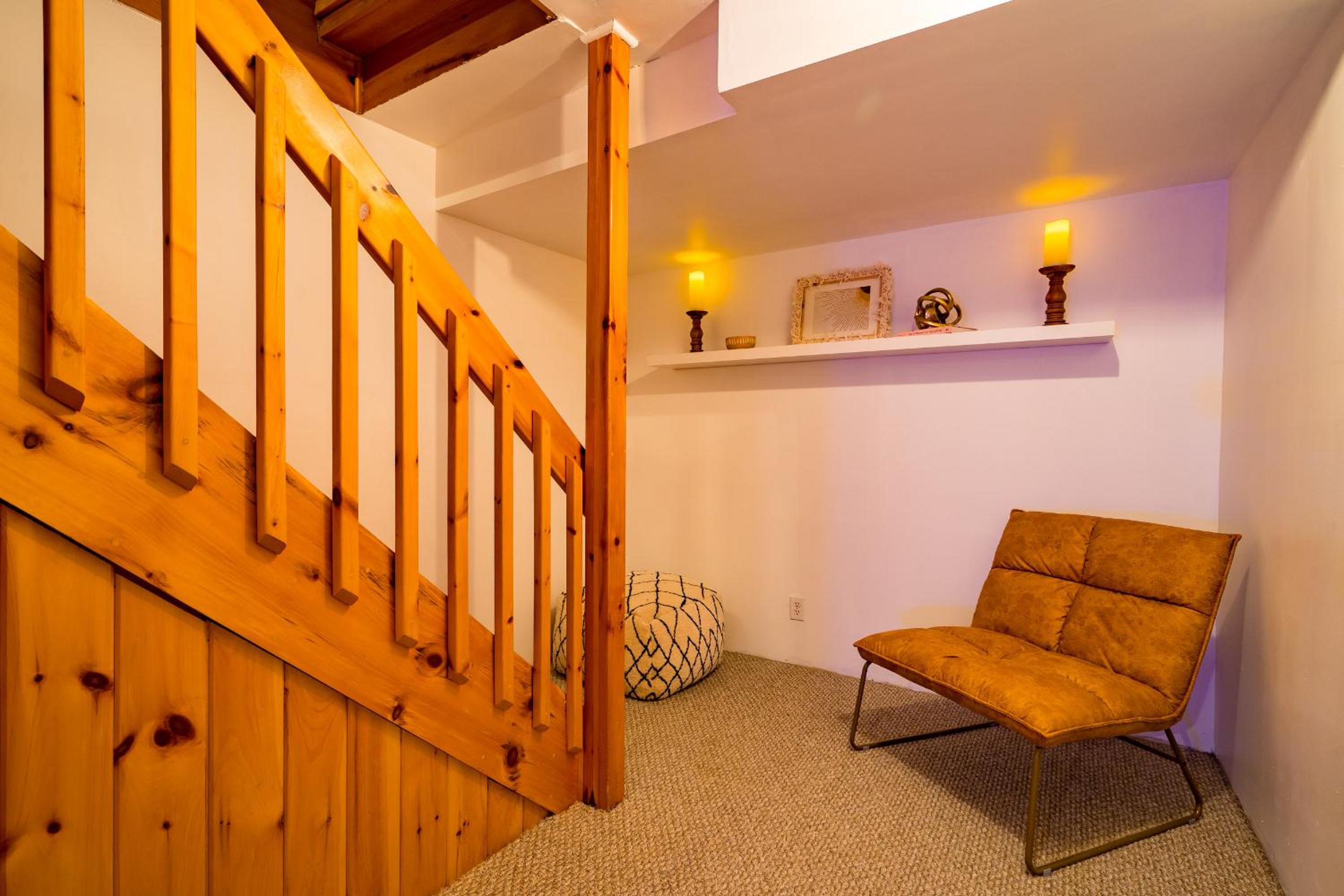 Cozy Cabin Inn