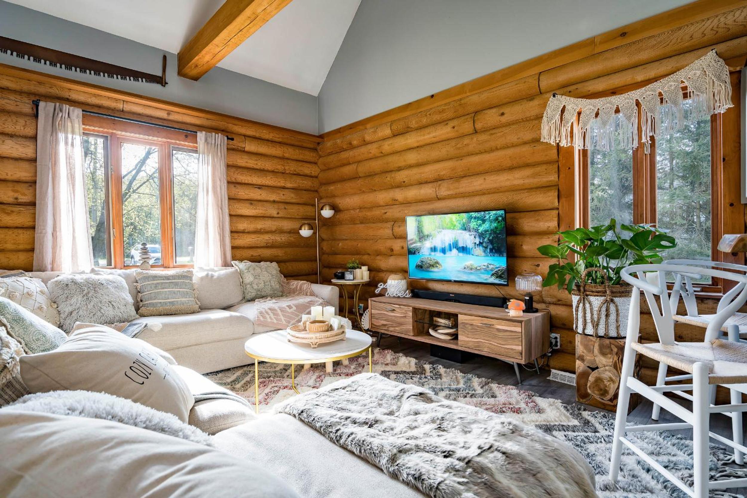 Cozy Cabin Inn