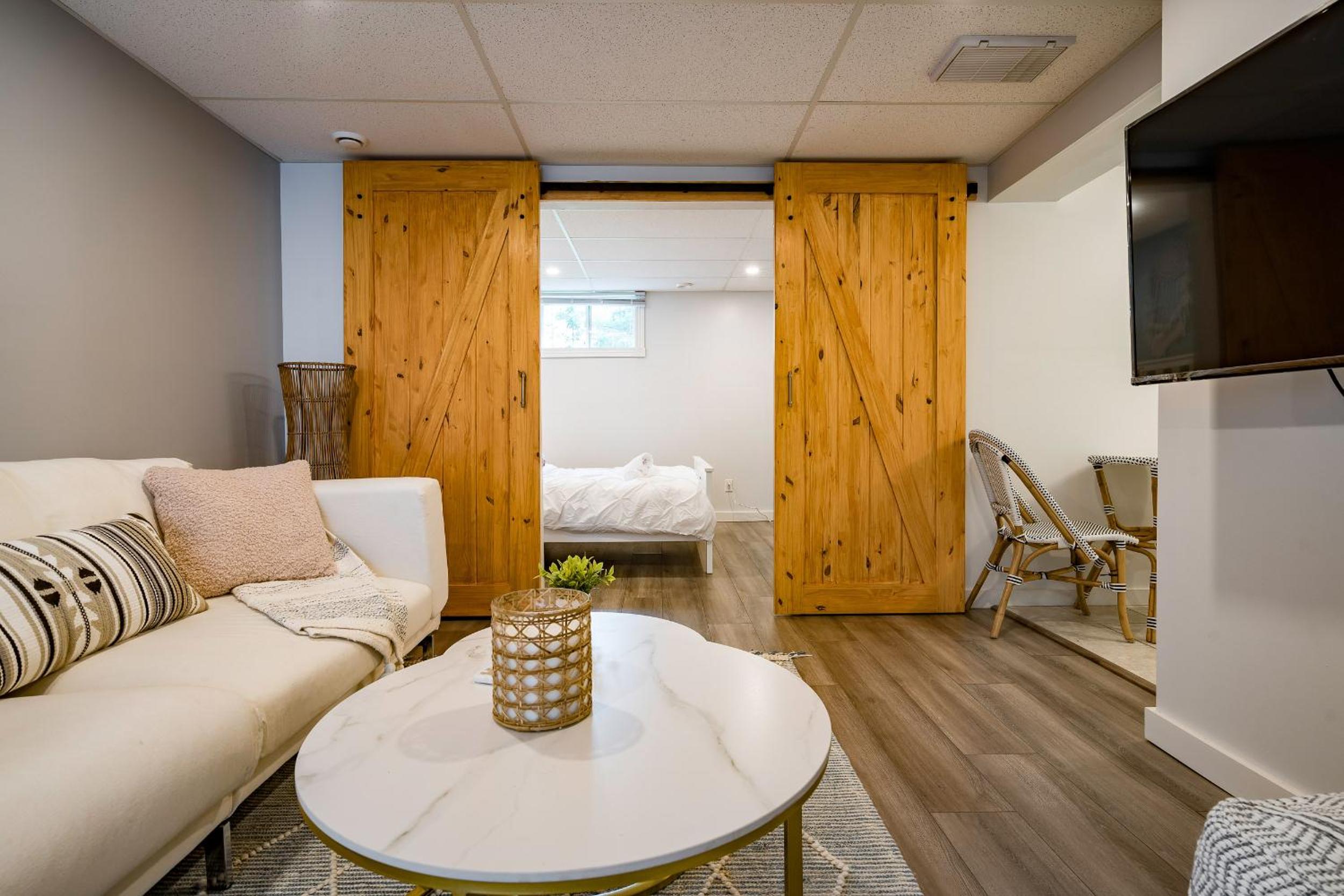 Cozy Cabin Inn