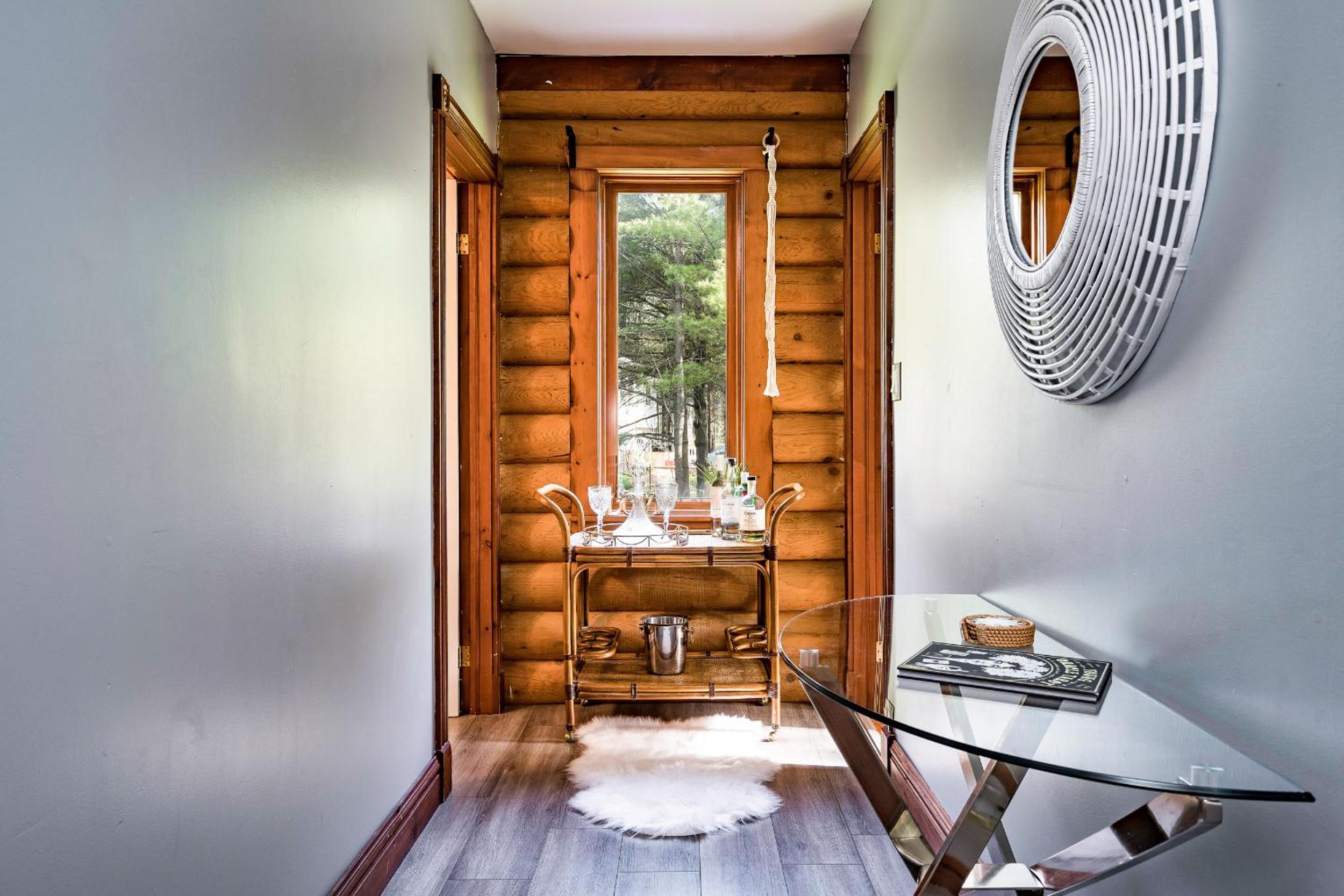 Cozy Cabin Inn