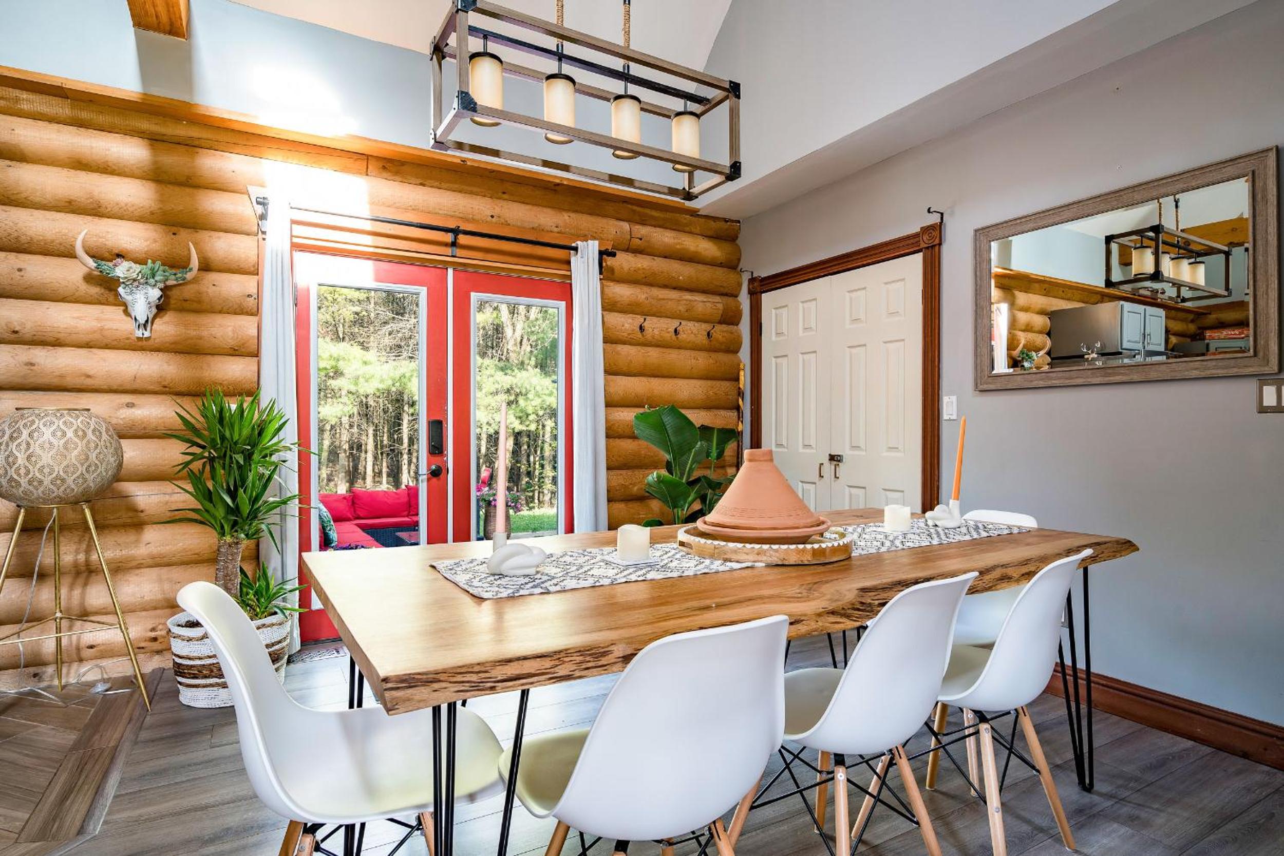 Cozy Cabin Inn