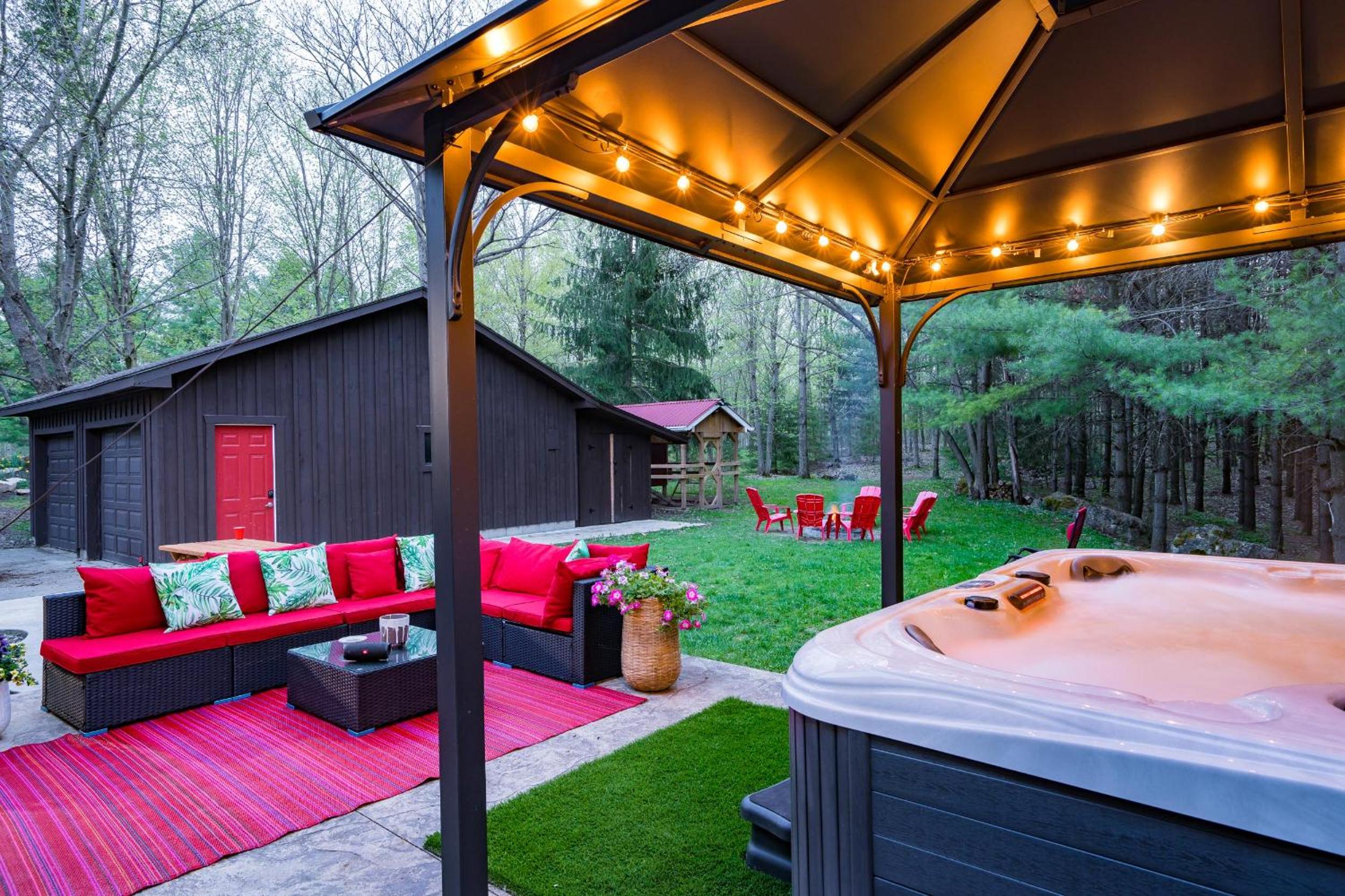 Cozy Cabin Inn