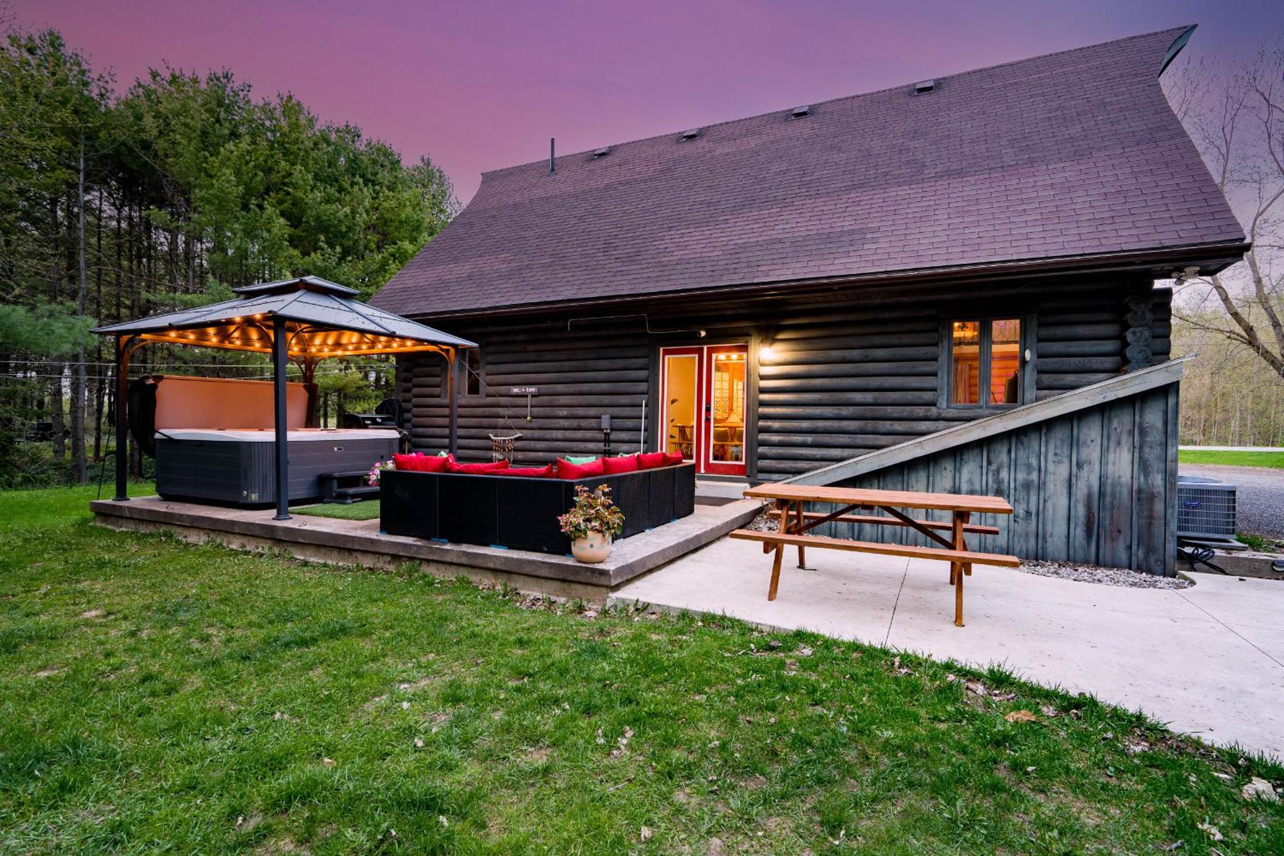 Cozy Cabin Inn